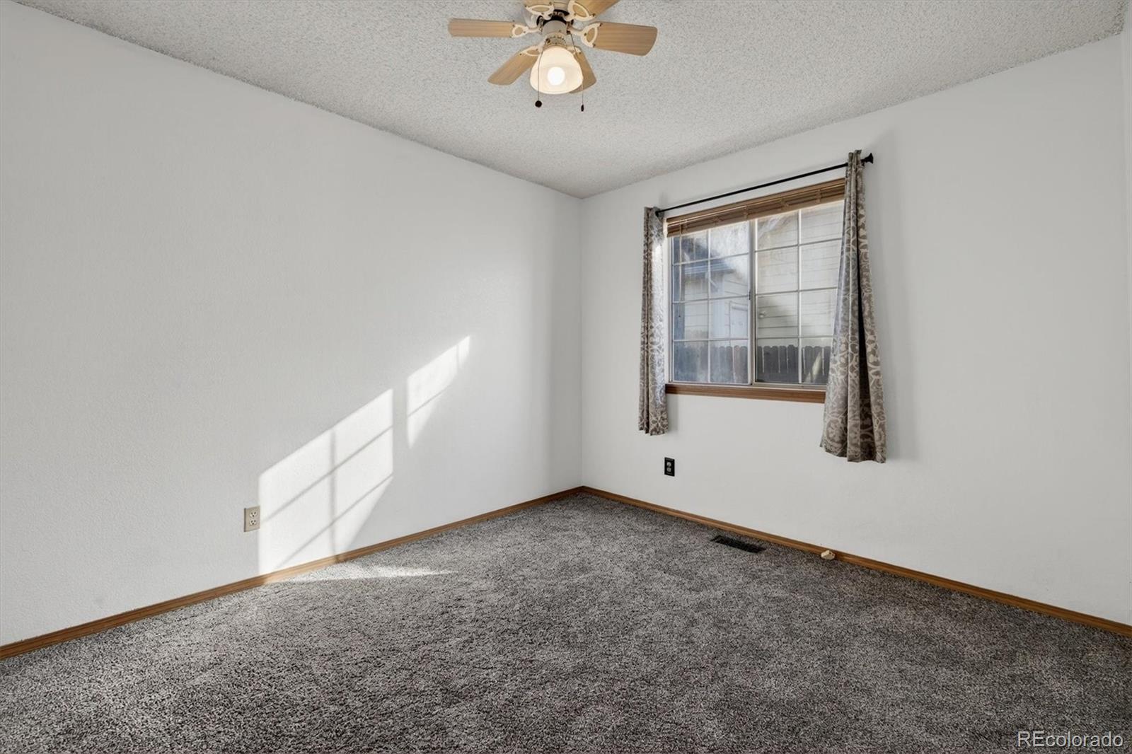 MLS Image #8 for 14432 e 47th avenue,denver, Colorado