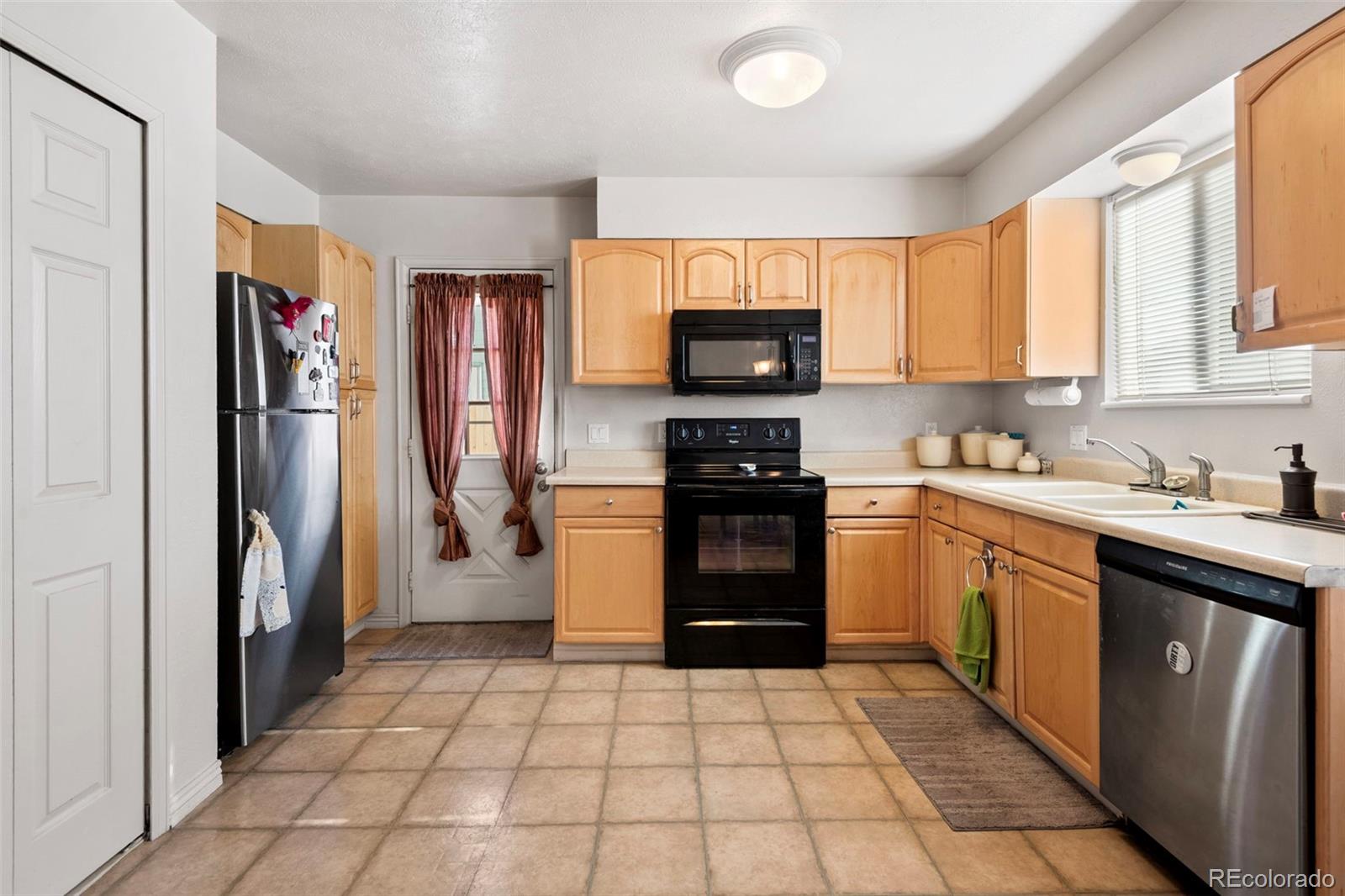 MLS Image #5 for 16059 e radcliff place a,aurora, Colorado