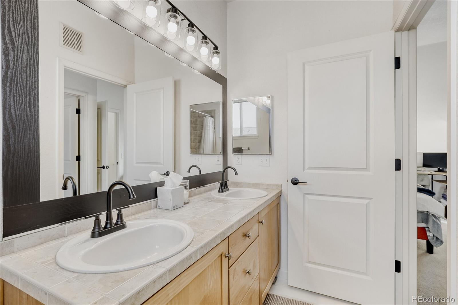 MLS Image #18 for 85  uinta way 702,denver, Colorado