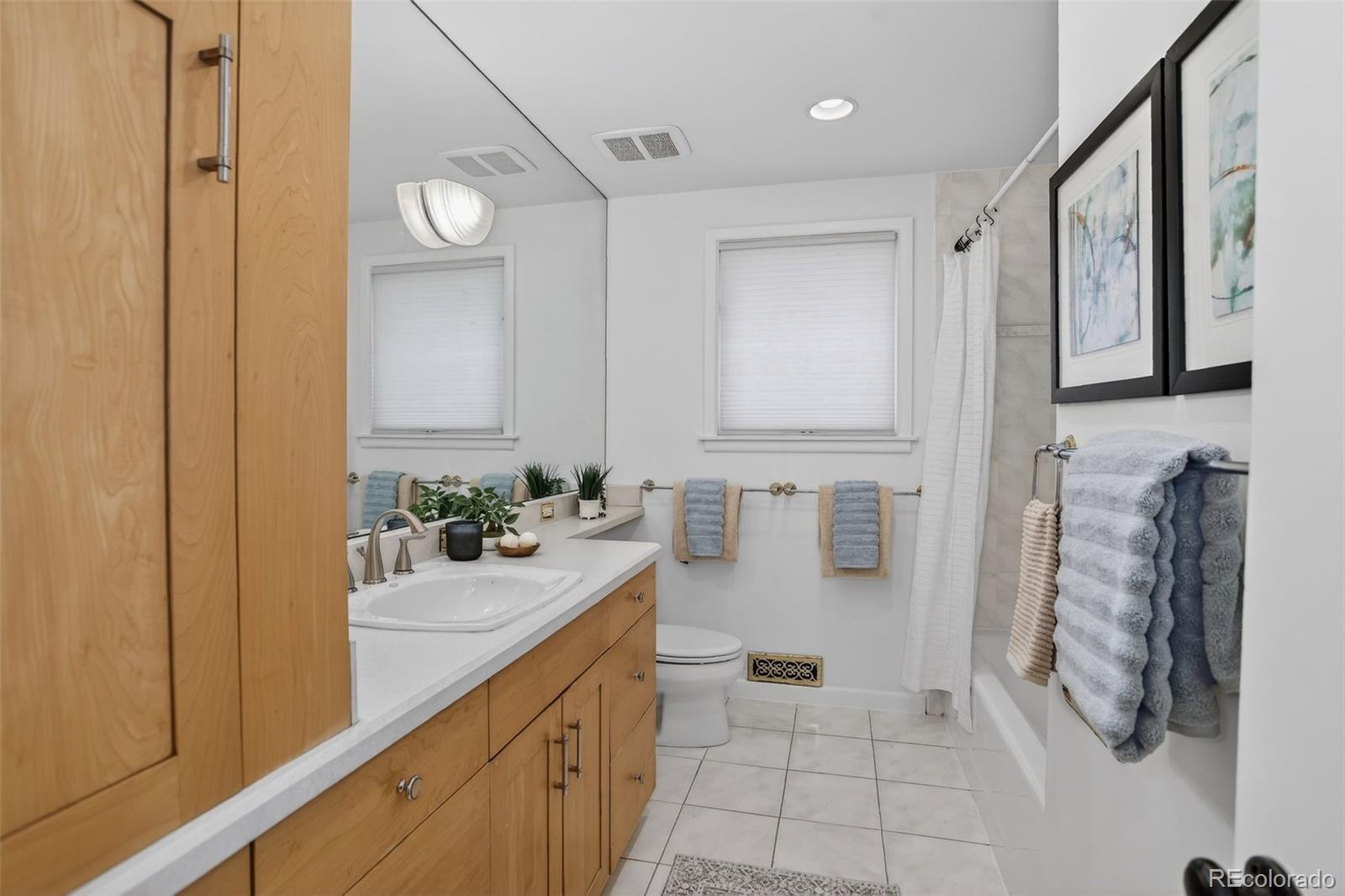MLS Image #15 for 3000 s madison street,denver, Colorado