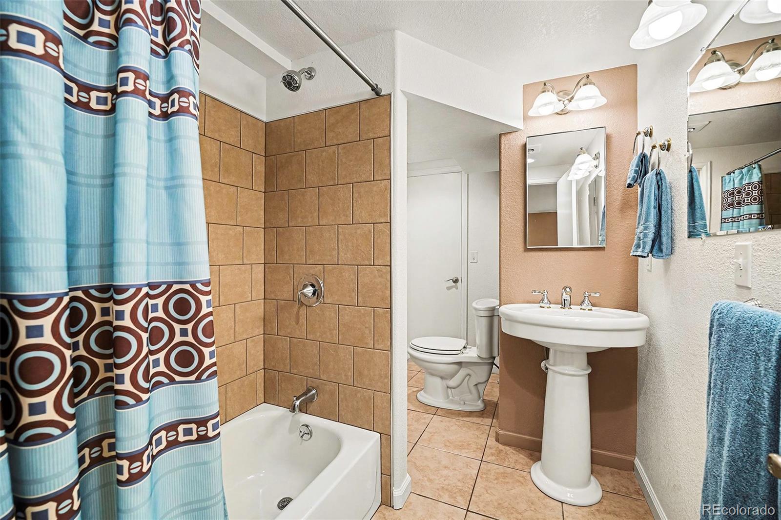 MLS Image #15 for 7001 s dexter street,centennial, Colorado