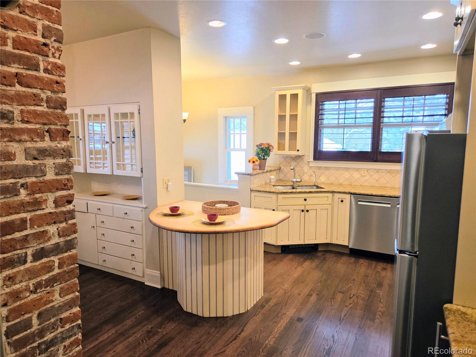MLS Image #16 for 601  milwaukee street,denver, Colorado