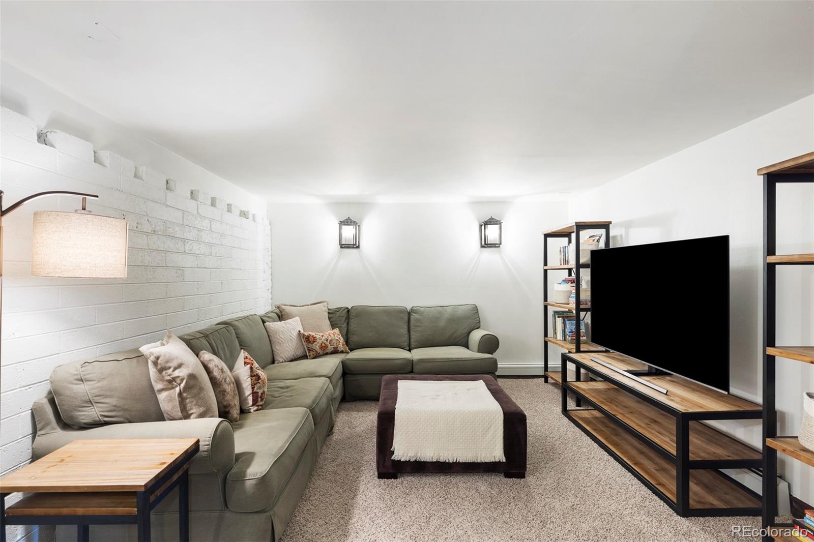 MLS Image #17 for 917  cook street,denver, Colorado