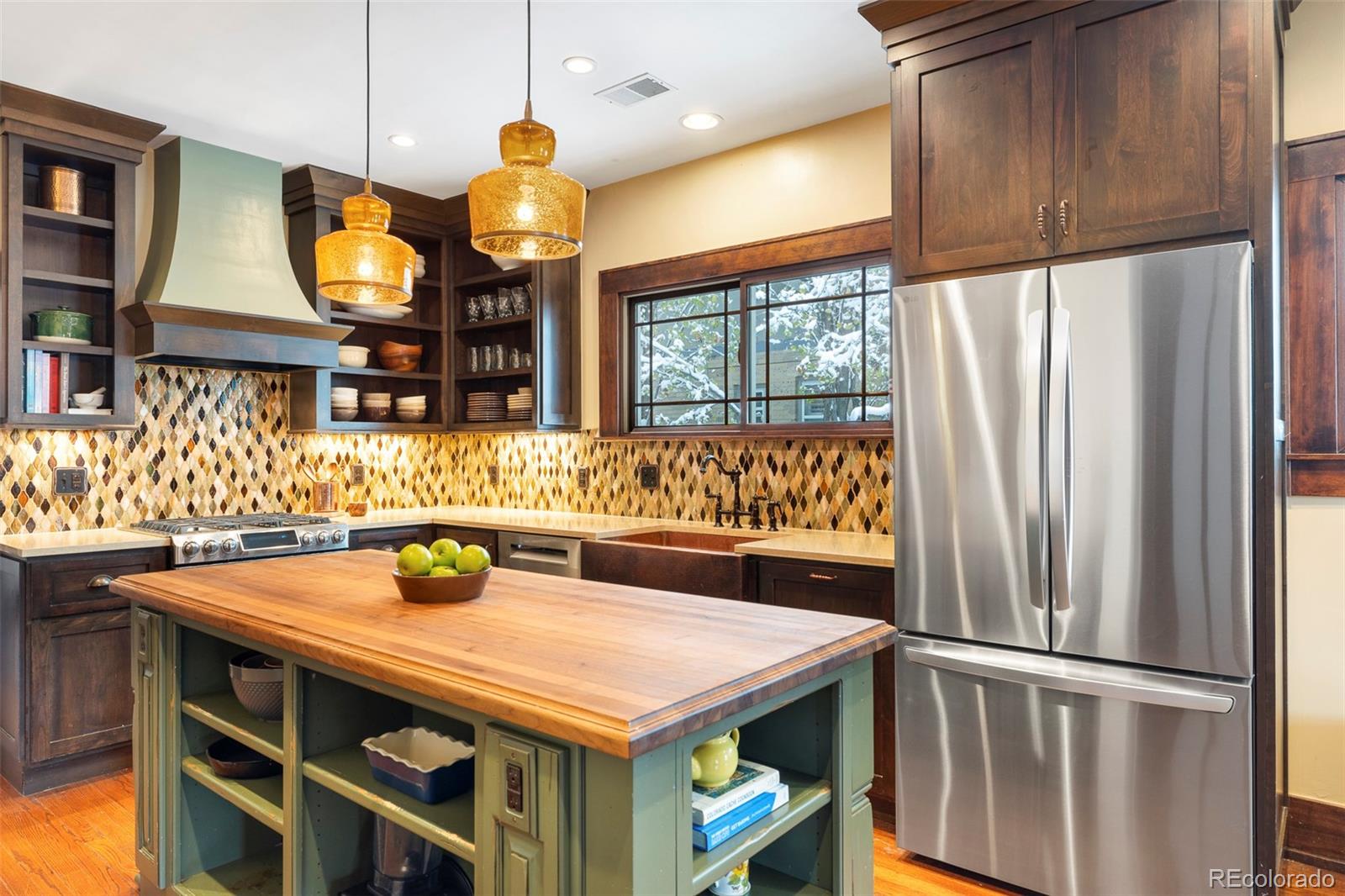 MLS Image #4 for 917  cook street,denver, Colorado