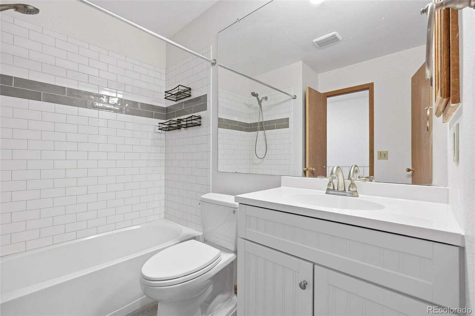 MLS Image #22 for 1811 s quebec way,denver, Colorado