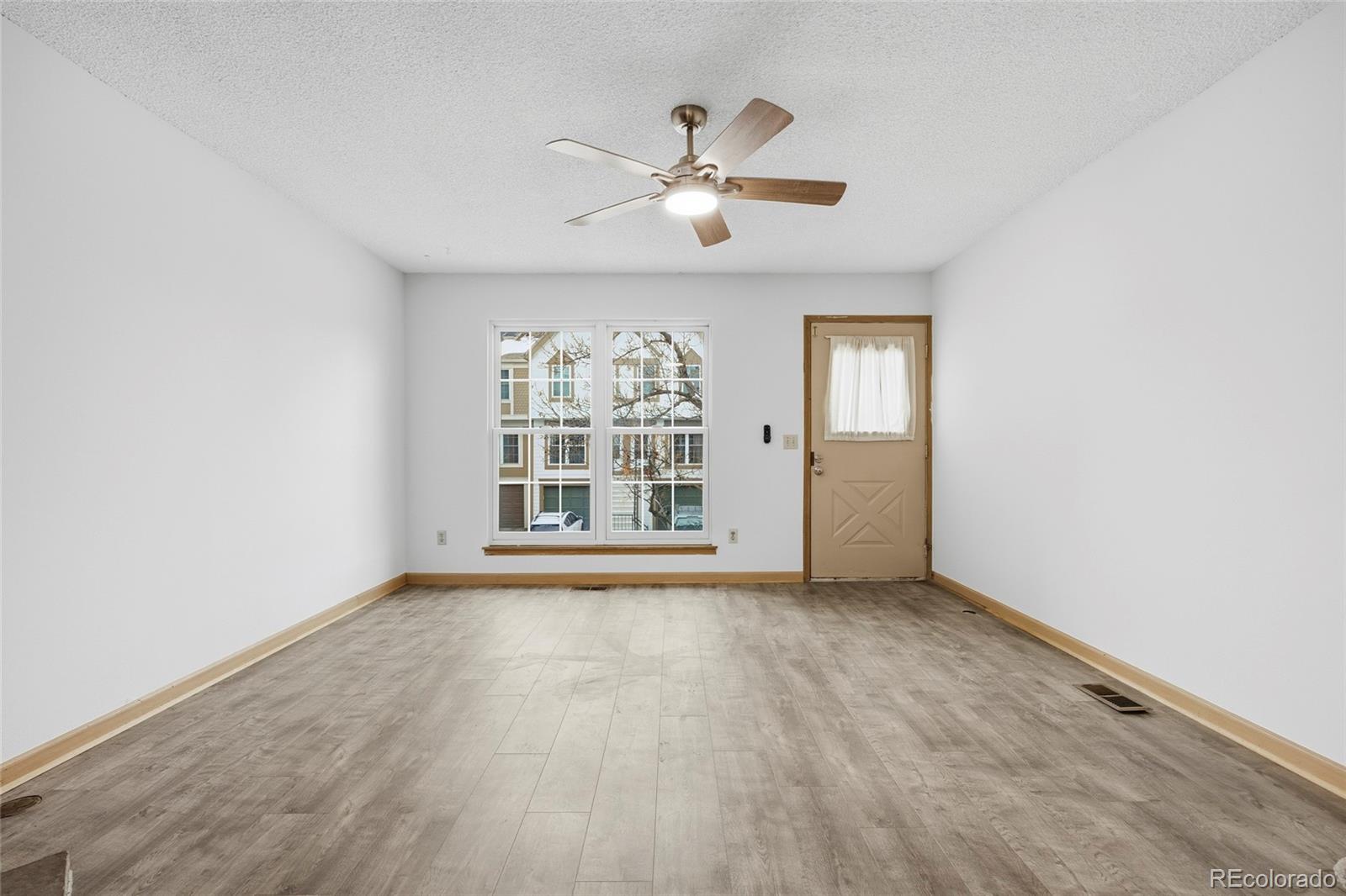 MLS Image #6 for 1811 s quebec way,denver, Colorado