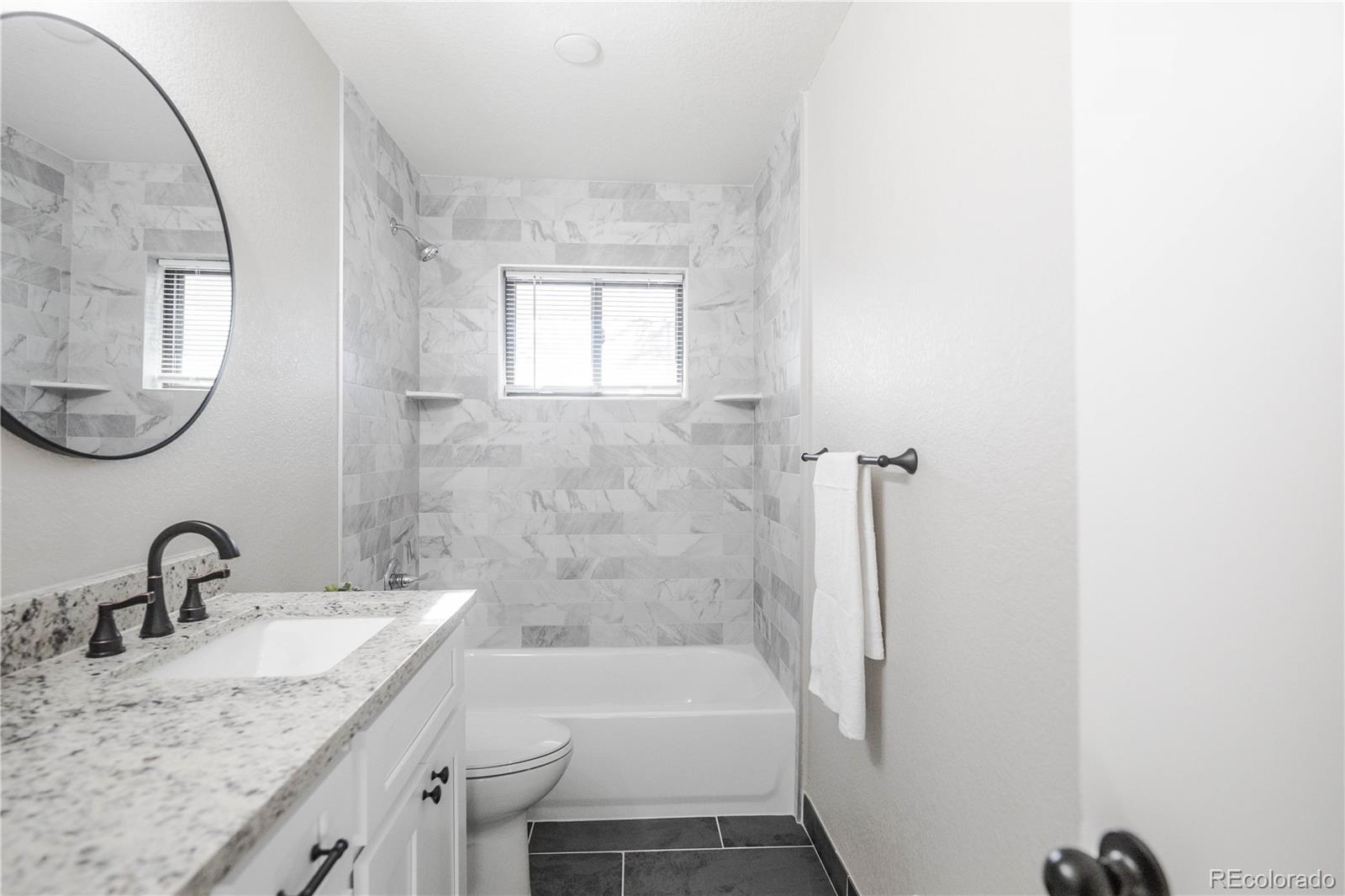 MLS Image #16 for 820  drake street,denver, Colorado