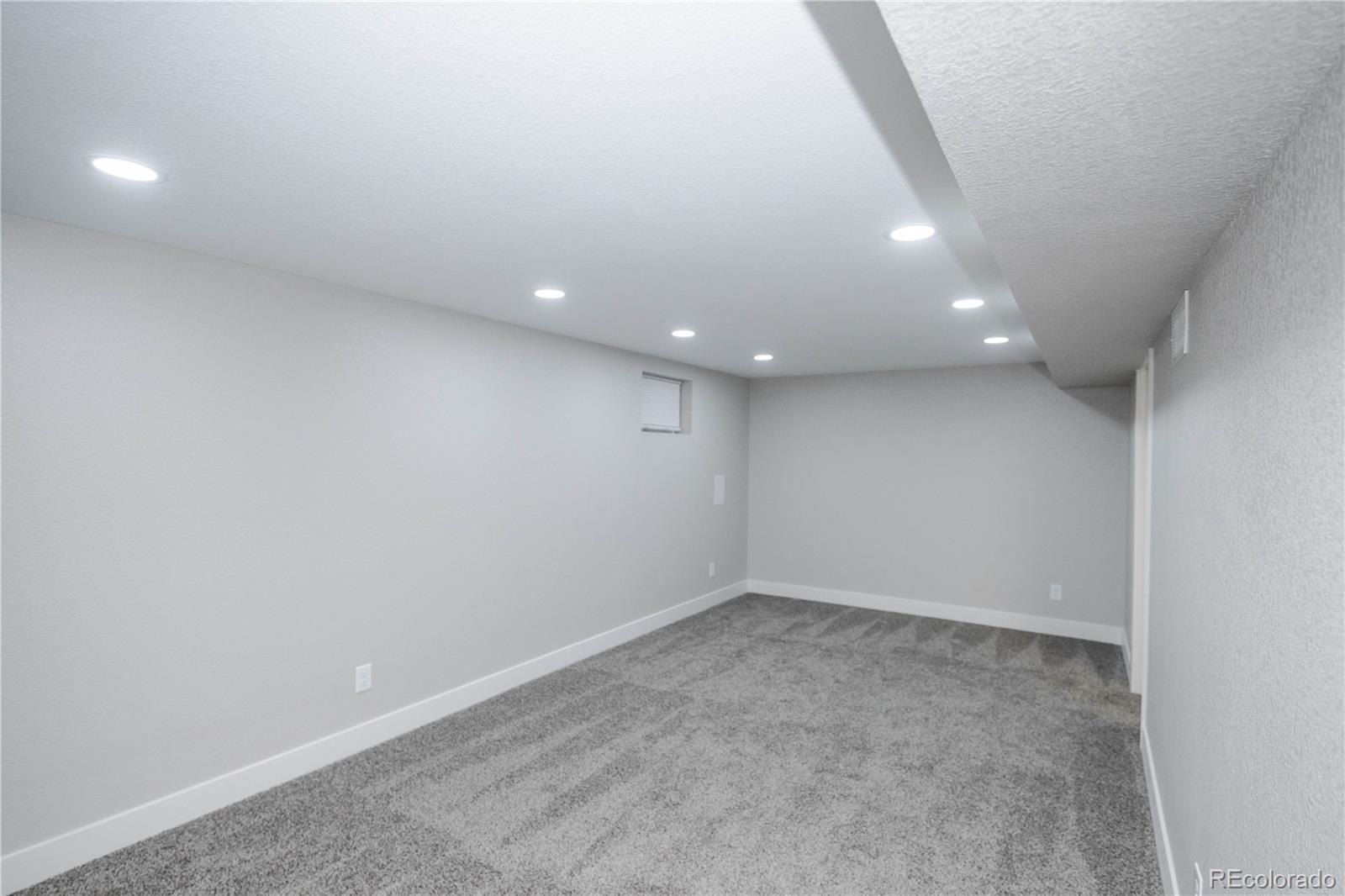MLS Image #21 for 820  drake street,denver, Colorado