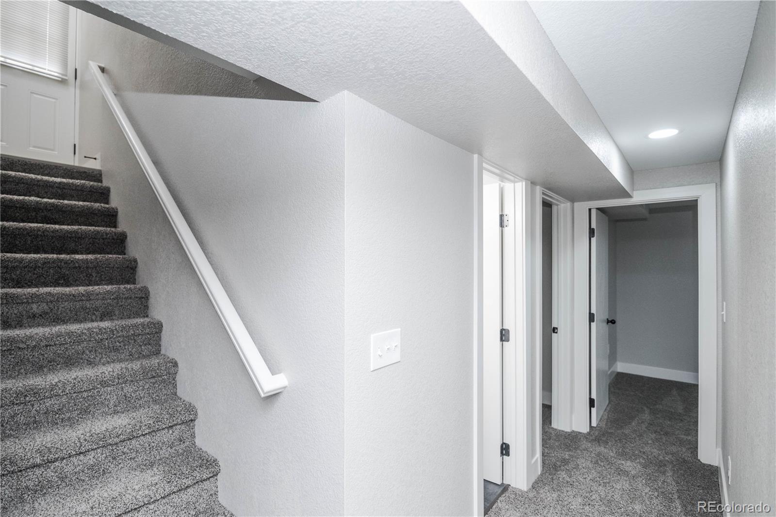MLS Image #23 for 820  drake street,denver, Colorado