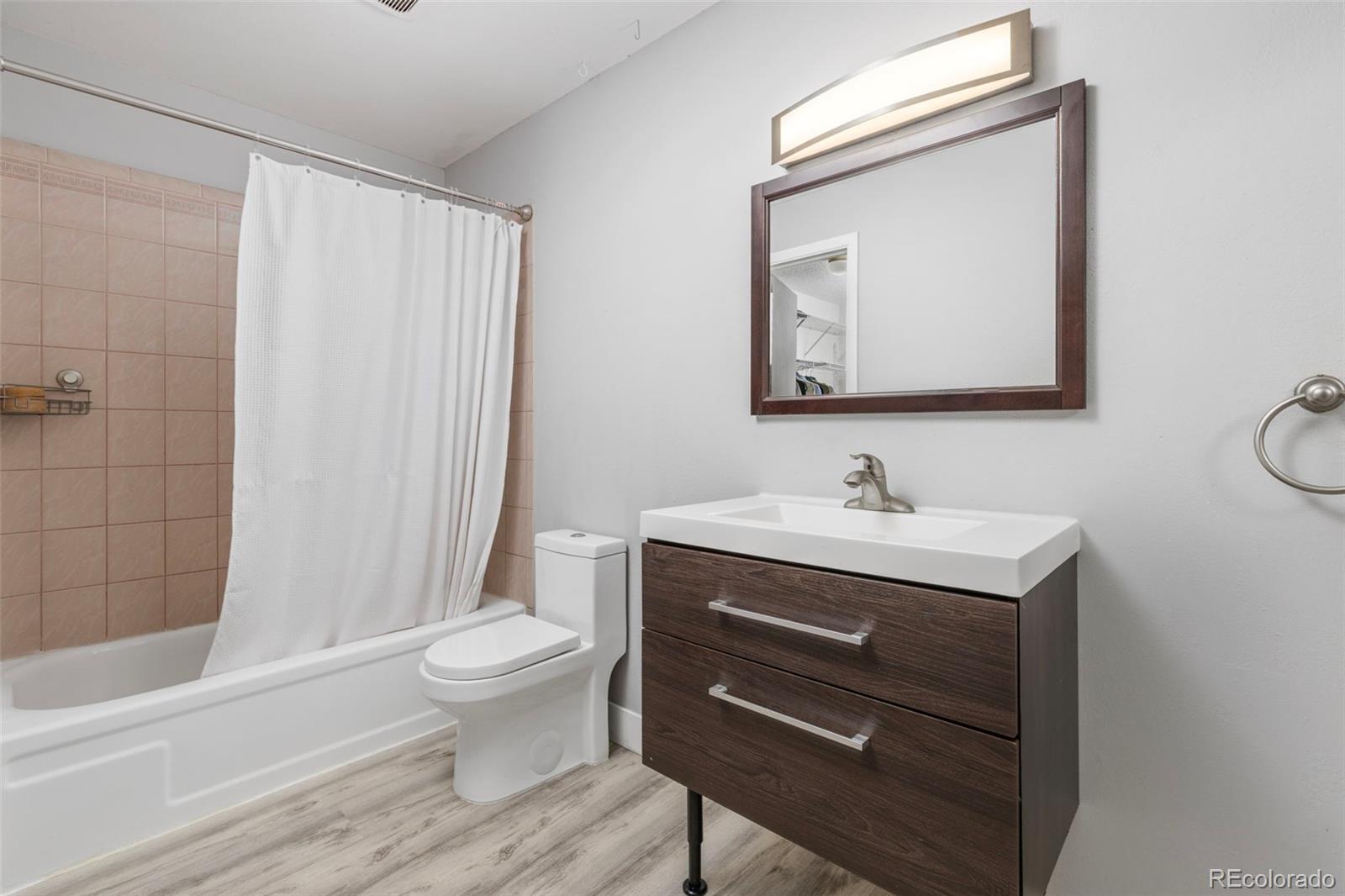 MLS Image #15 for 12180  huron  302,denver, Colorado