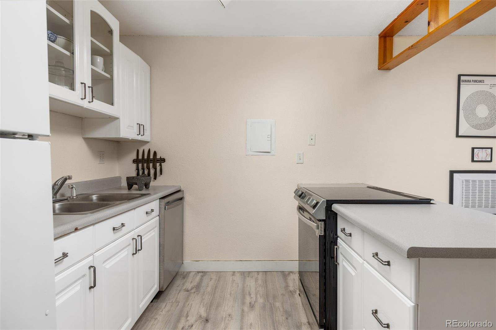 MLS Image #9 for 12180  huron  302,denver, Colorado