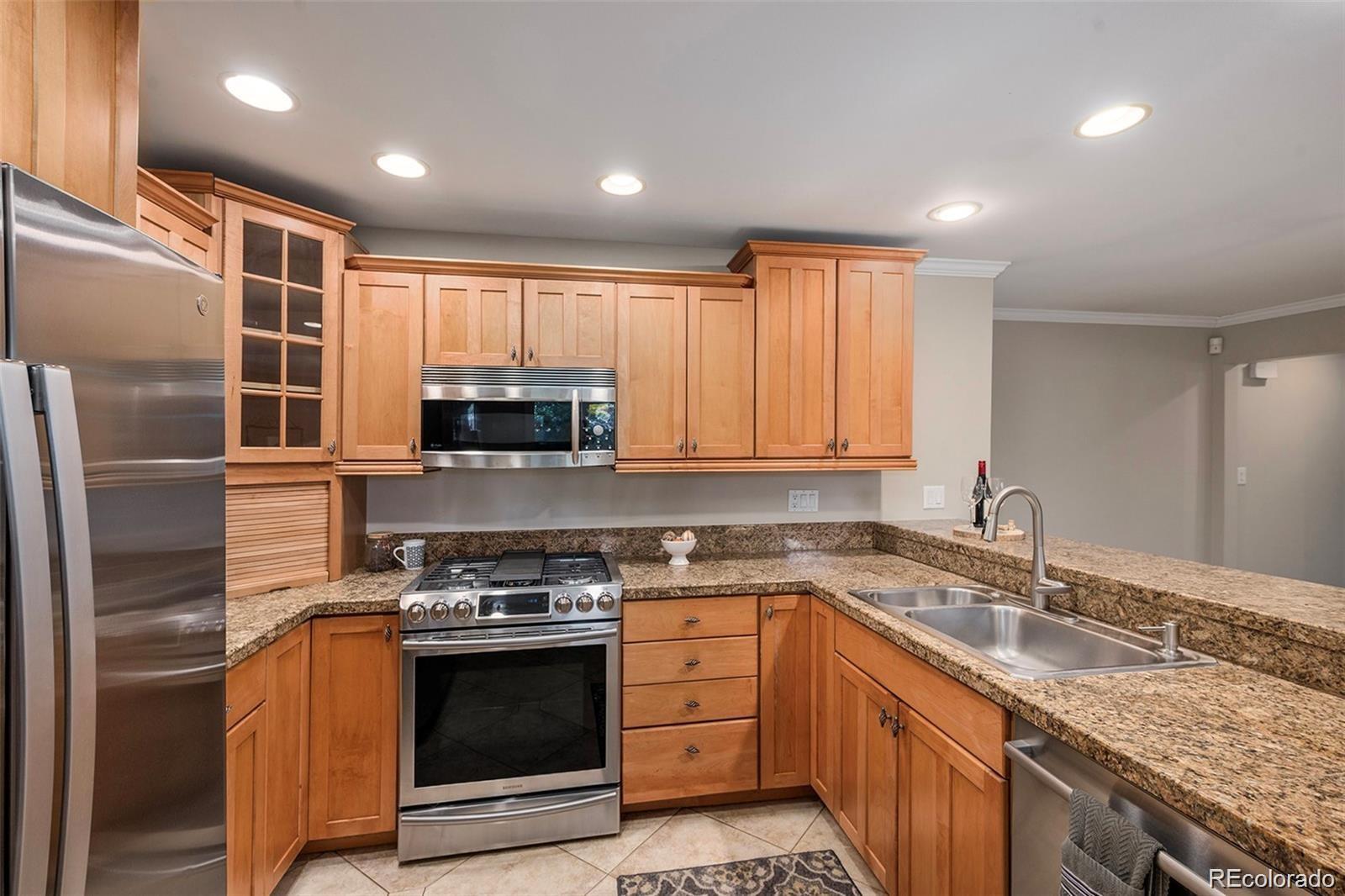 MLS Image #5 for 2609 s dahlia street,denver, Colorado