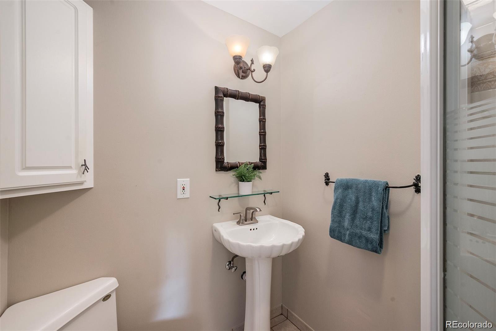 MLS Image #9 for 2609 s dahlia street,denver, Colorado