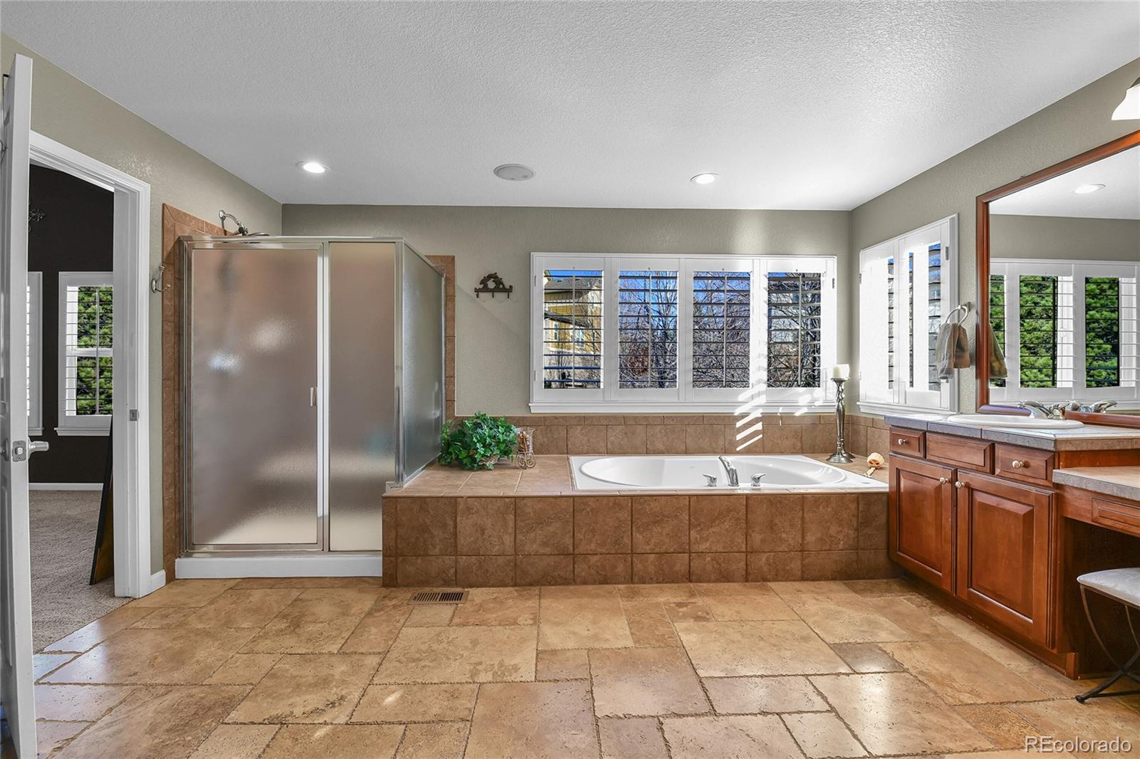 MLS Image #21 for 24622 e ontario drive,aurora, Colorado