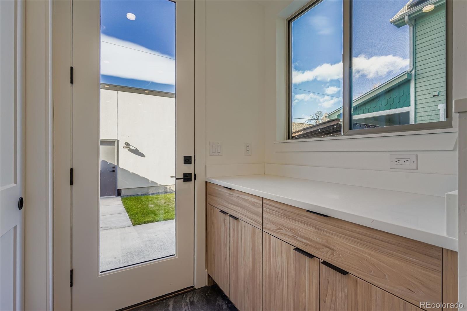 MLS Image #10 for 3963 n utica street,denver, Colorado