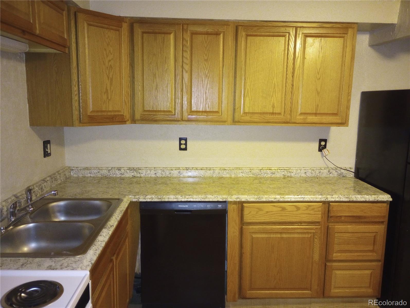 MLS Image #10 for 8822 e florida avenue 206,denver, Colorado