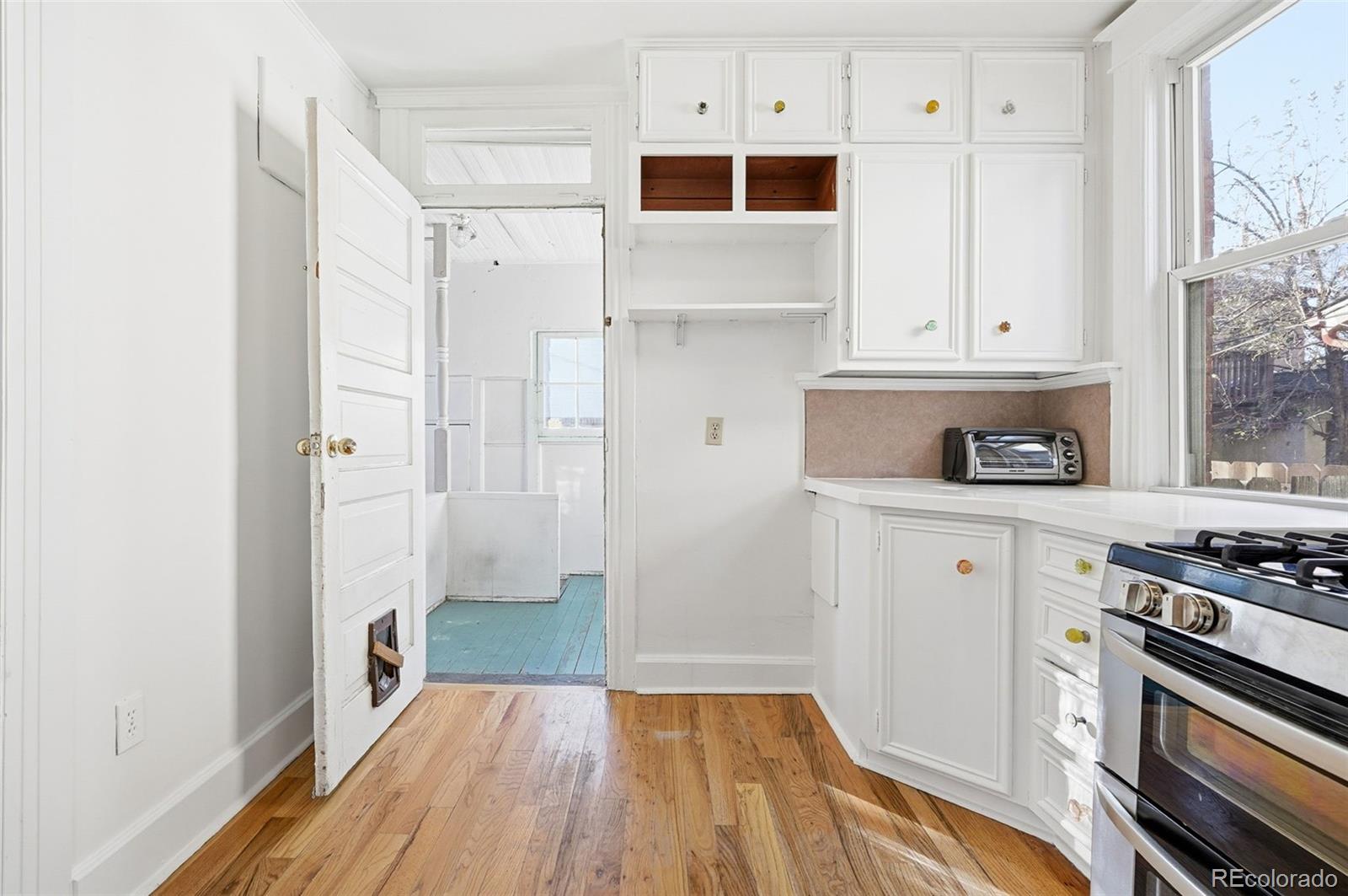 MLS Image #18 for 385 s logan street,denver, Colorado