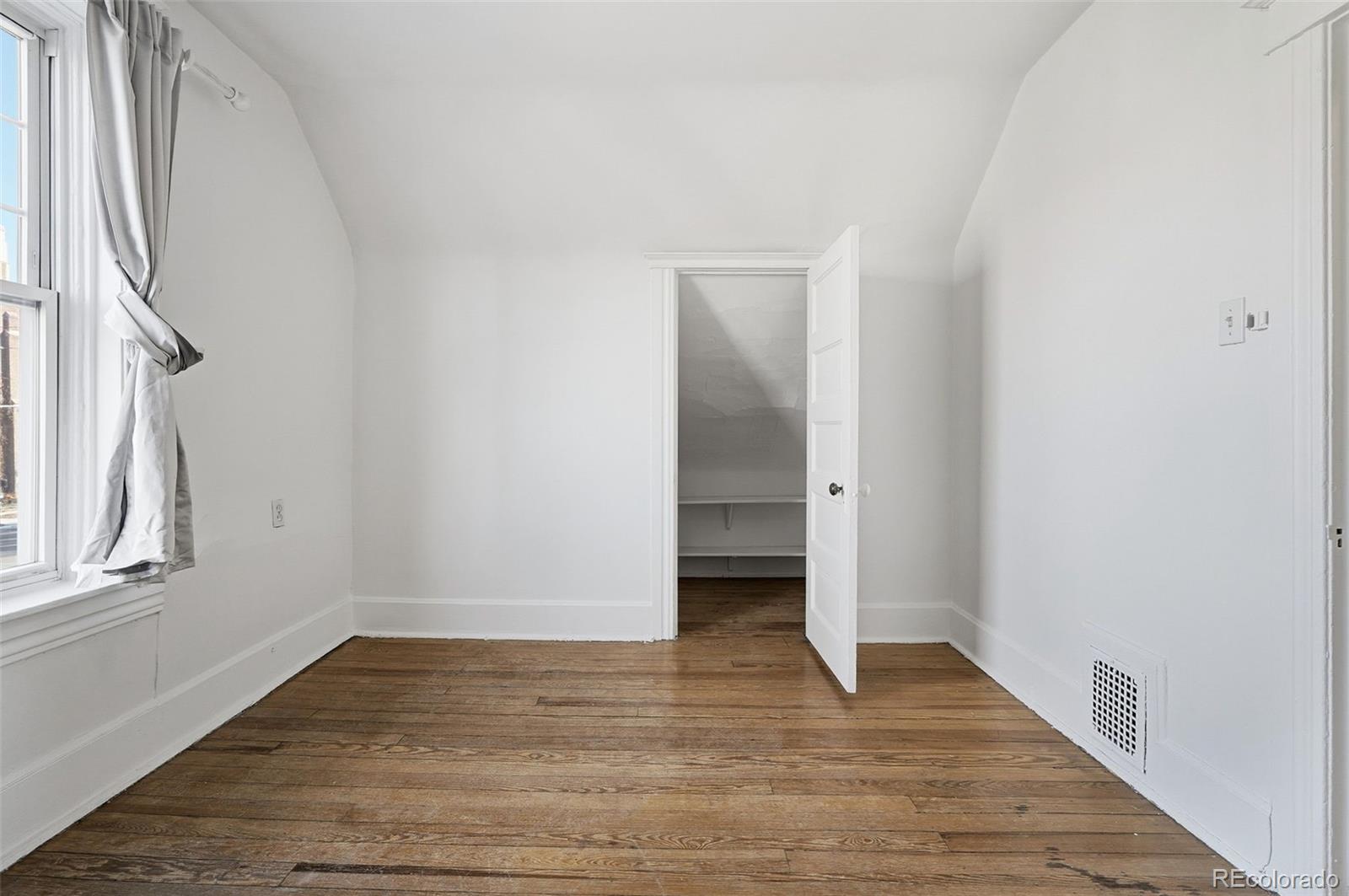 MLS Image #26 for 385 s logan street,denver, Colorado