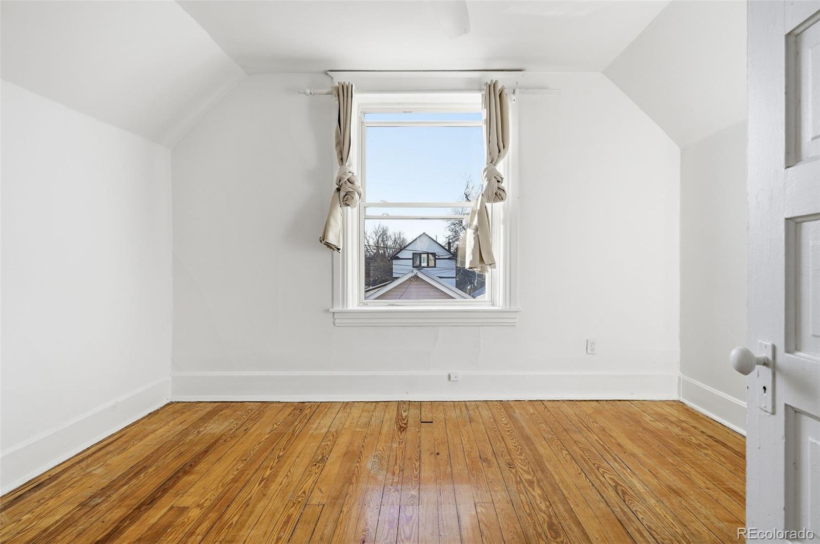 MLS Image #29 for 385 s logan street,denver, Colorado
