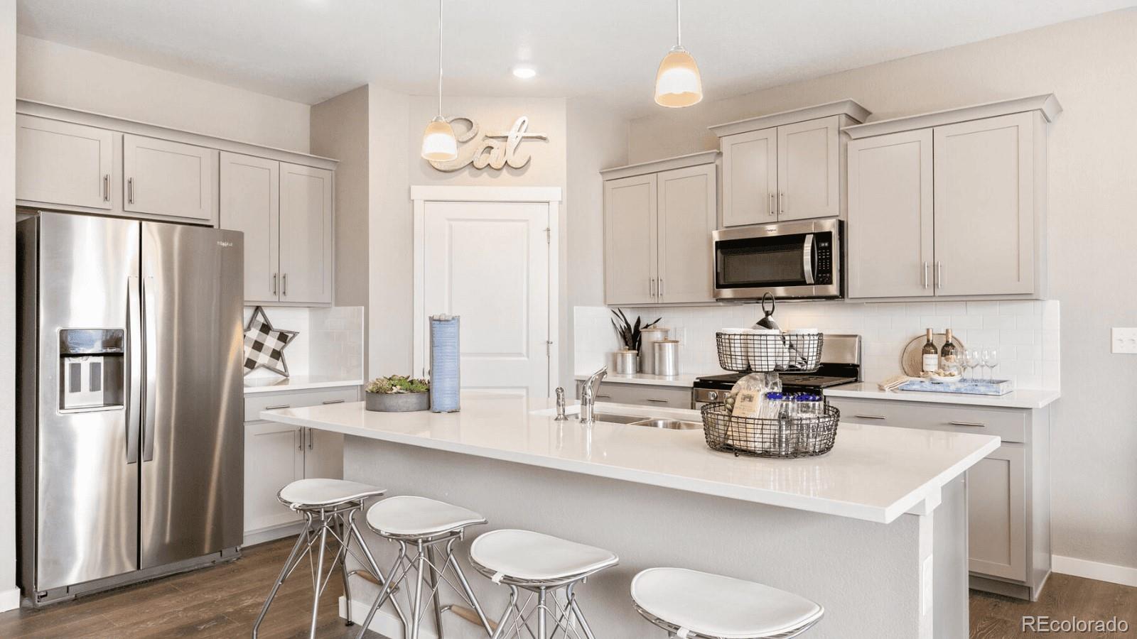 MLS Image #5 for 810 n clubview street,watkins, Colorado