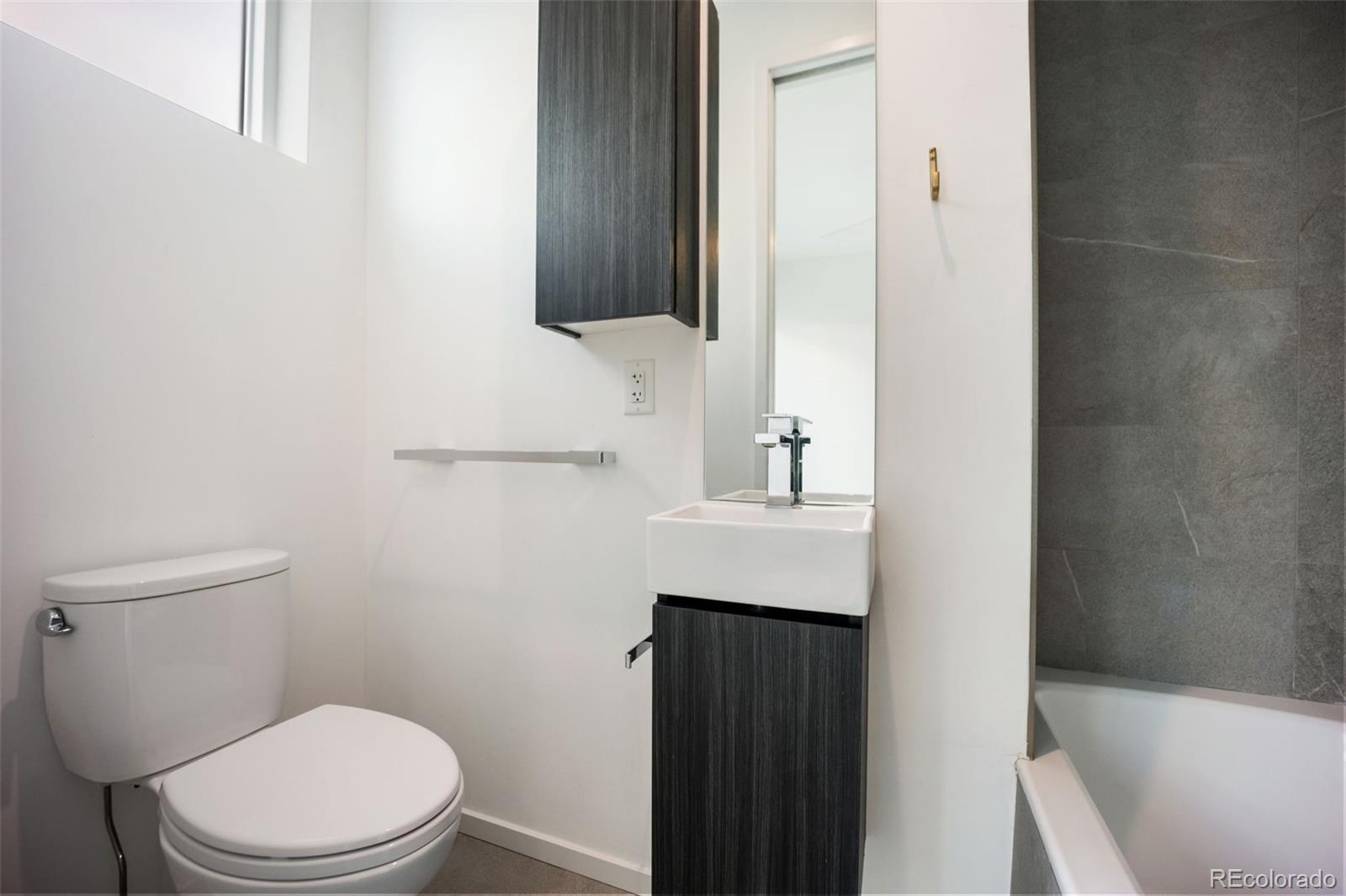 MLS Image #14 for 2162 s delaware street,denver, Colorado