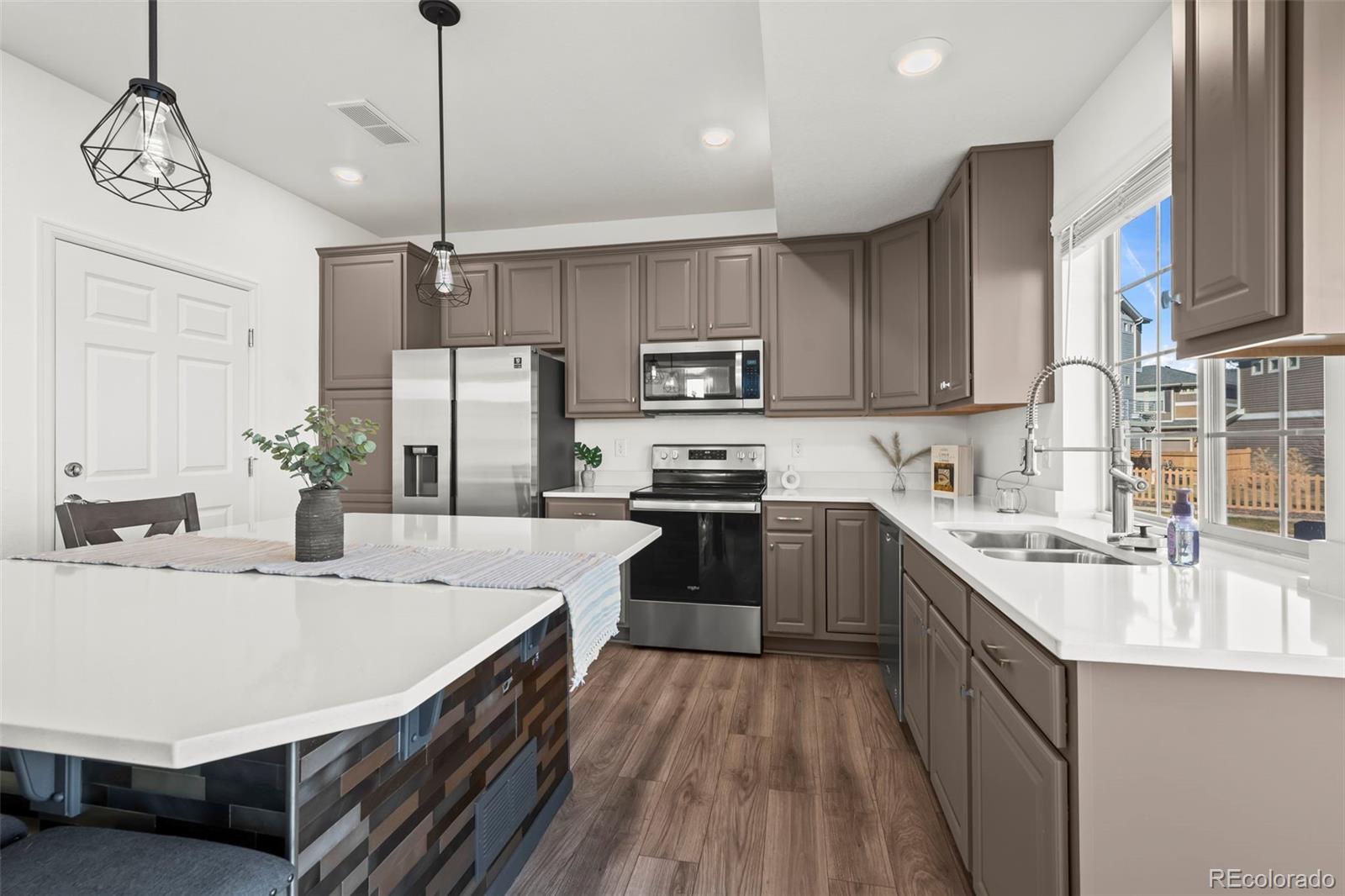 MLS Image #5 for 10146  zeno street,commerce city, Colorado