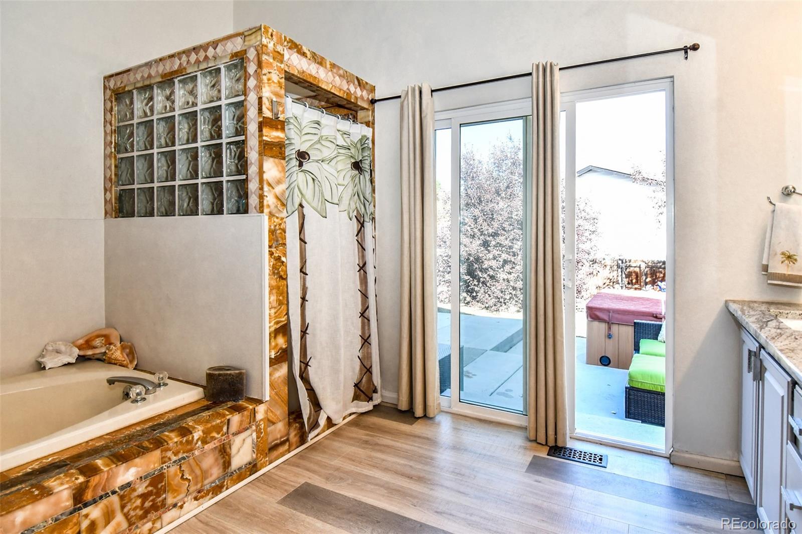 MLS Image #15 for 10321 e ford place,denver, Colorado