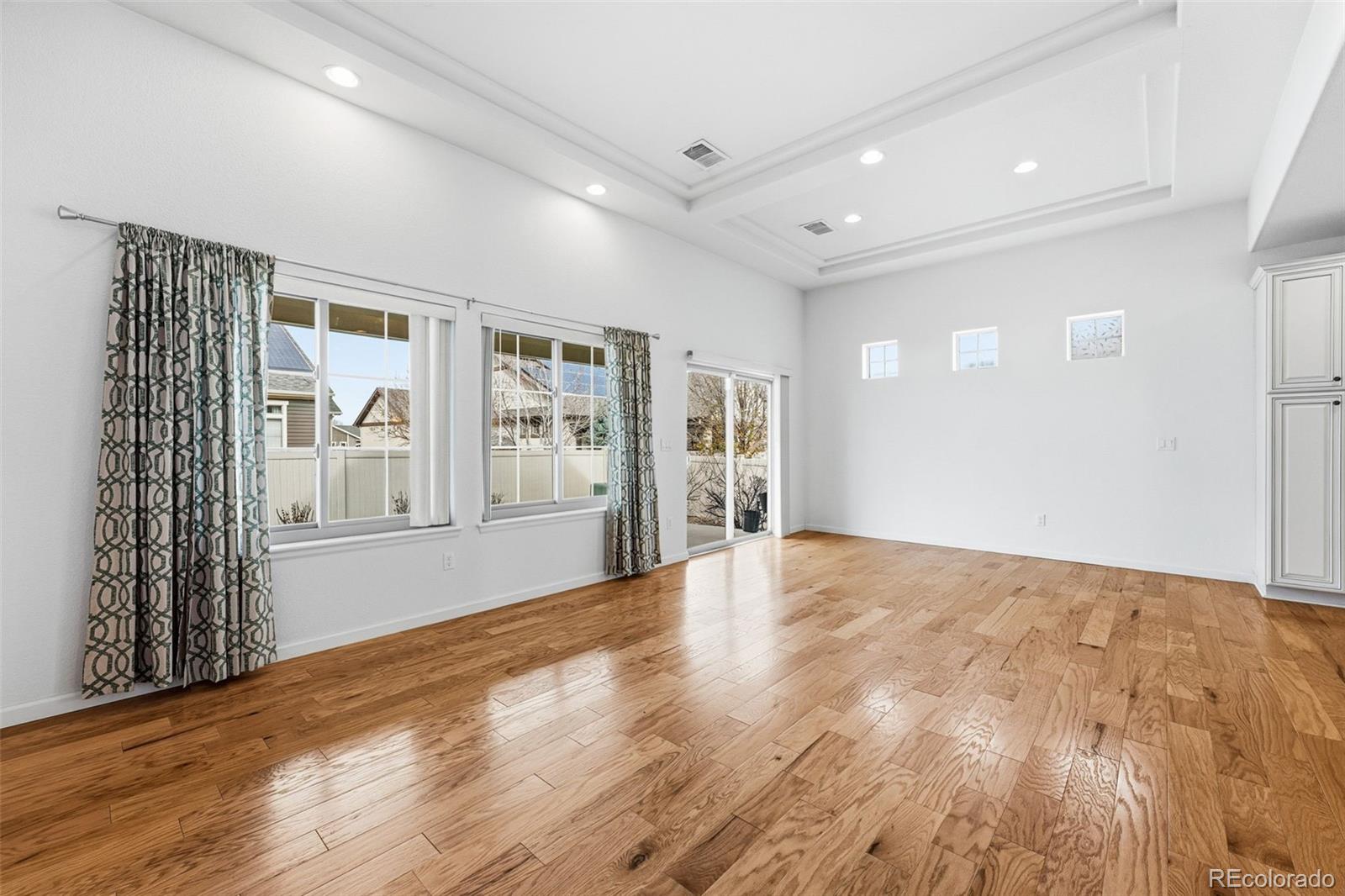 MLS Image #12 for 19753 e 54th avenue,denver, Colorado