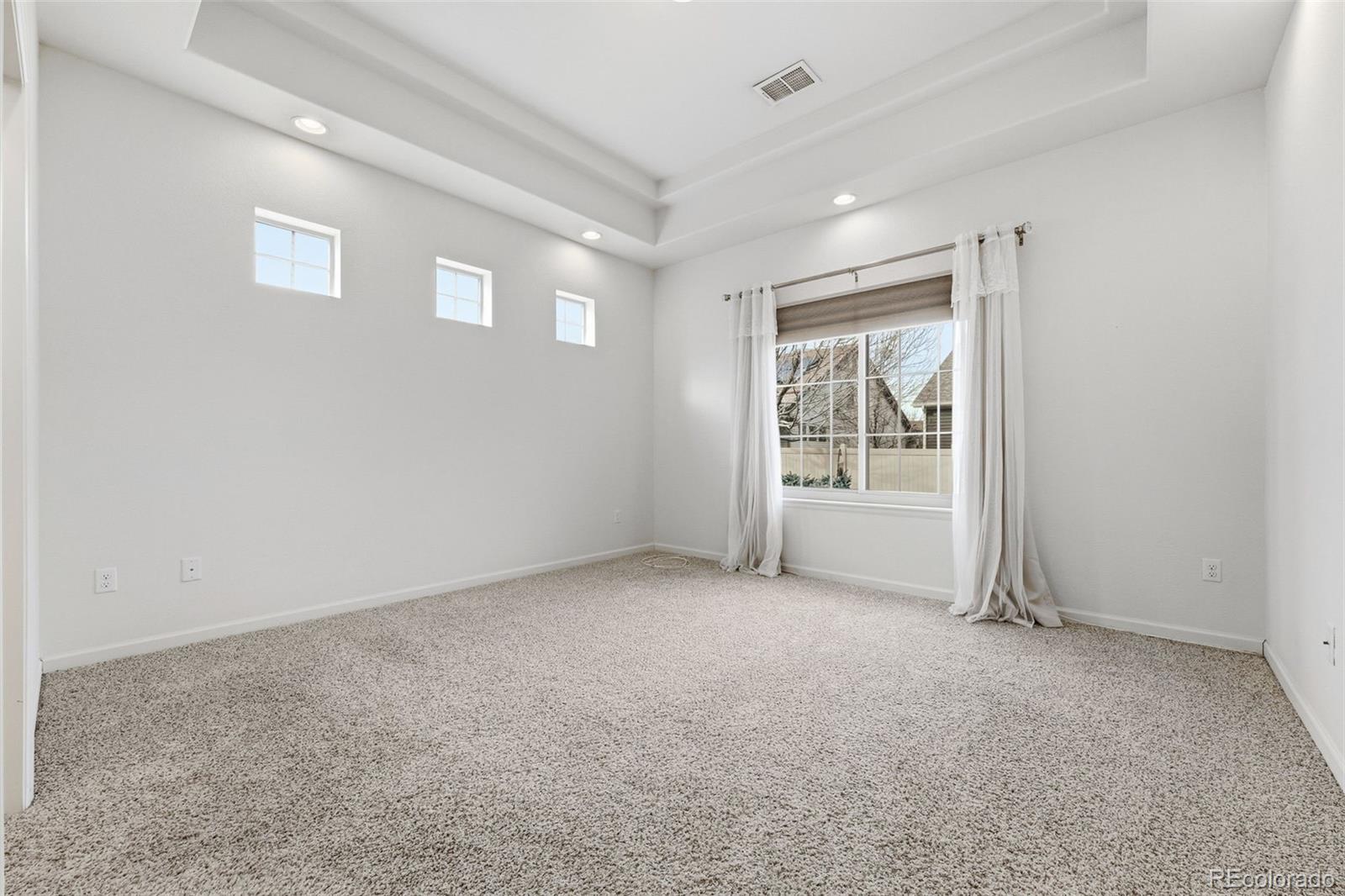 MLS Image #20 for 19753 e 54th avenue,denver, Colorado