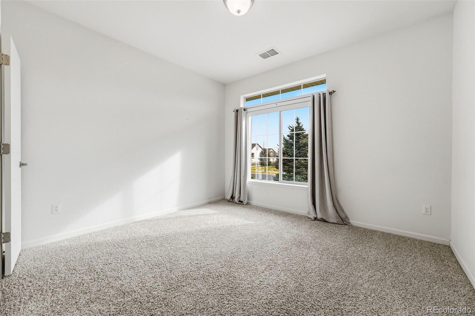 MLS Image #27 for 19753 e 54th avenue,denver, Colorado