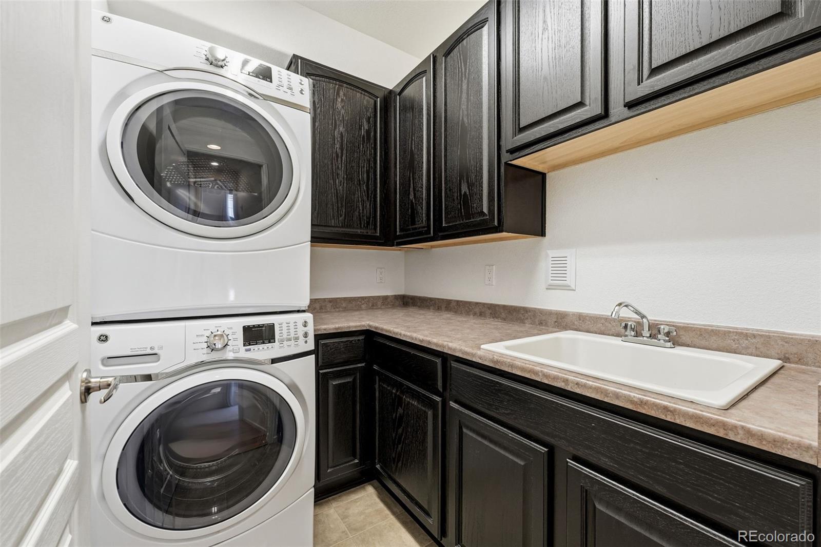 MLS Image #29 for 19753 e 54th avenue,denver, Colorado