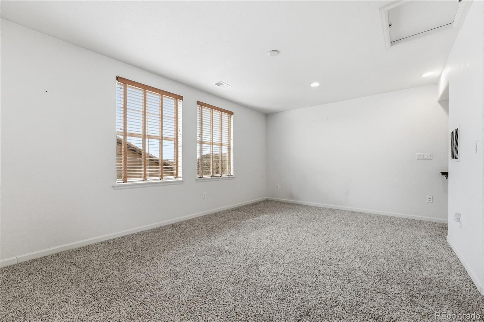 MLS Image #33 for 19753 e 54th avenue,denver, Colorado