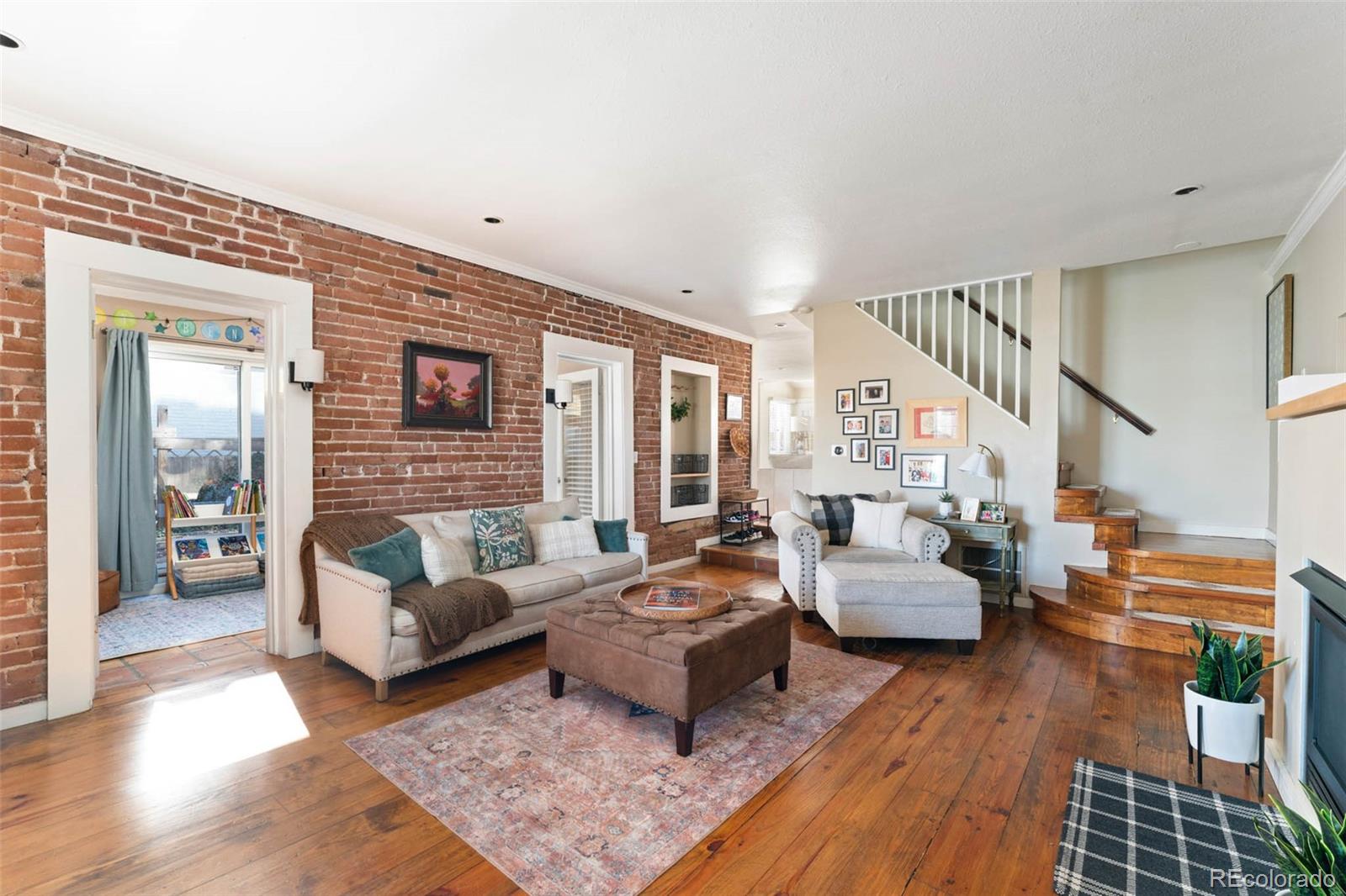 MLS Image #2 for 2551 s logan street,denver, Colorado
