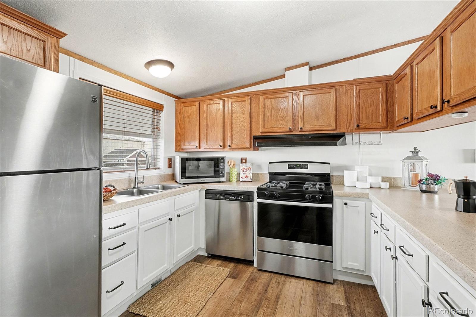 MLS Image #5 for 9695  las haciendas point,fountain, Colorado