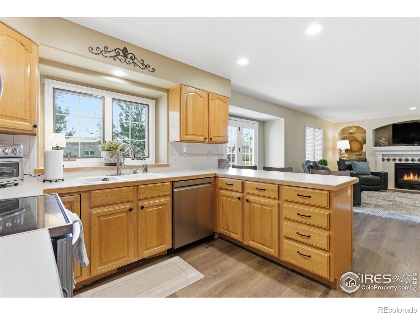 MLS Image #10 for 1919  park drive,loveland, Colorado