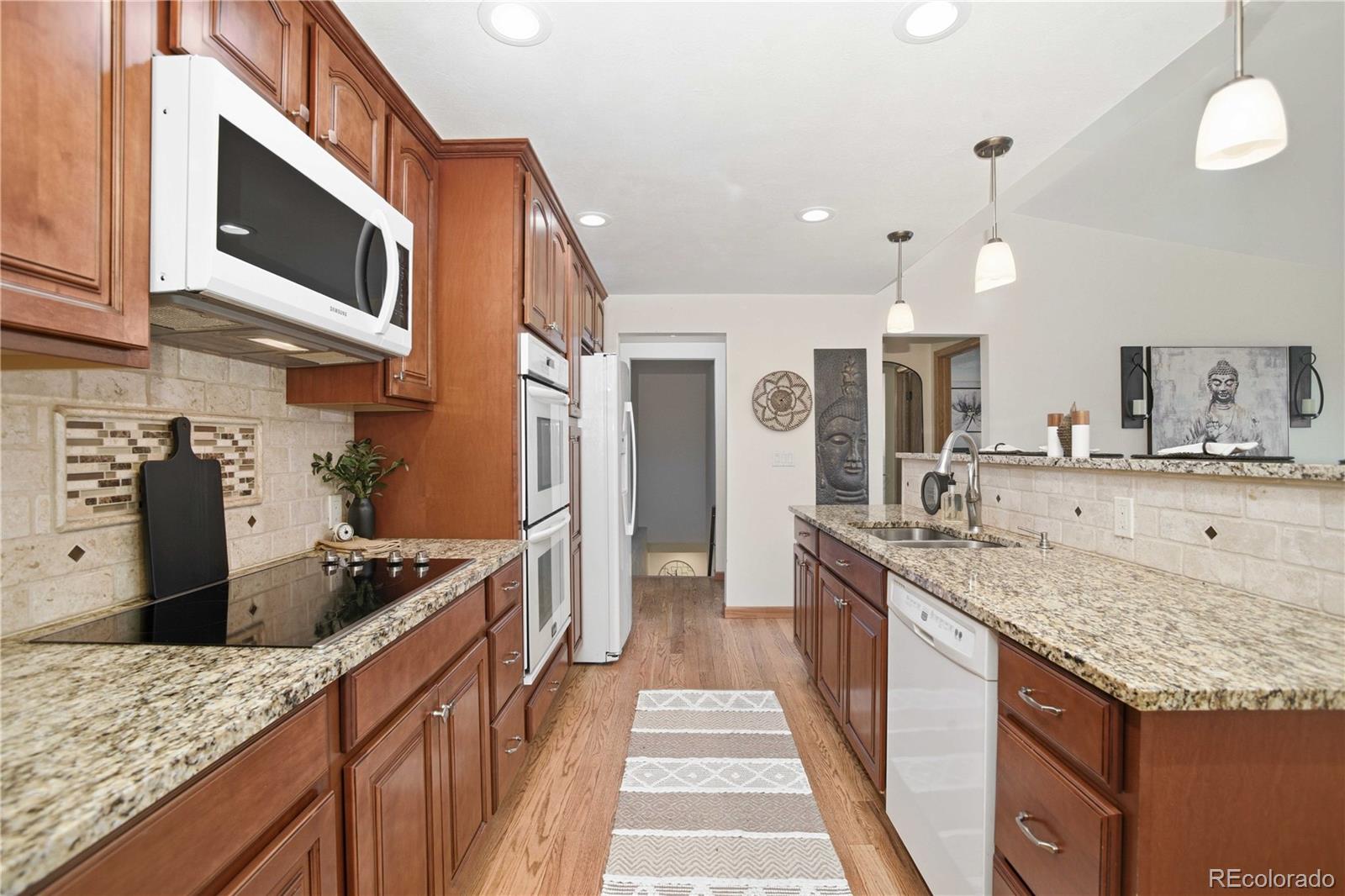 MLS Image #19 for 3378 s elkhart street,aurora, Colorado