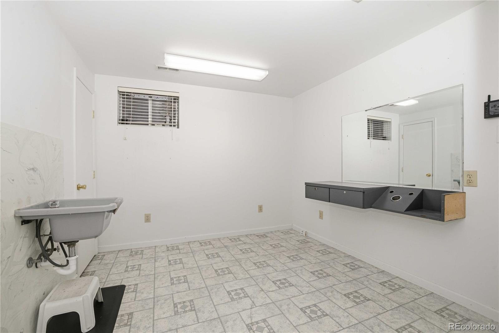 MLS Image #33 for 3378 s elkhart street,aurora, Colorado