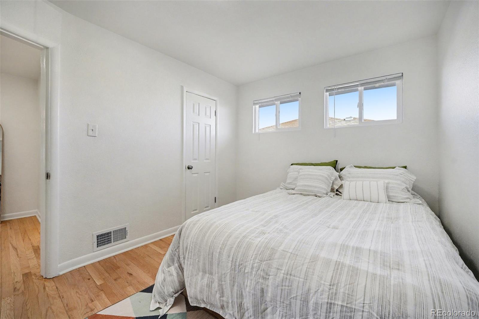 MLS Image #14 for 3662  jasmine street,denver, Colorado