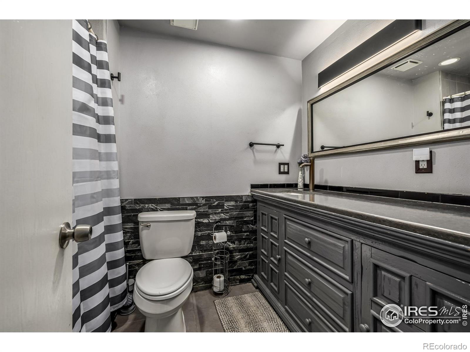 MLS Image #23 for 14551 e gunnison place,aurora, Colorado