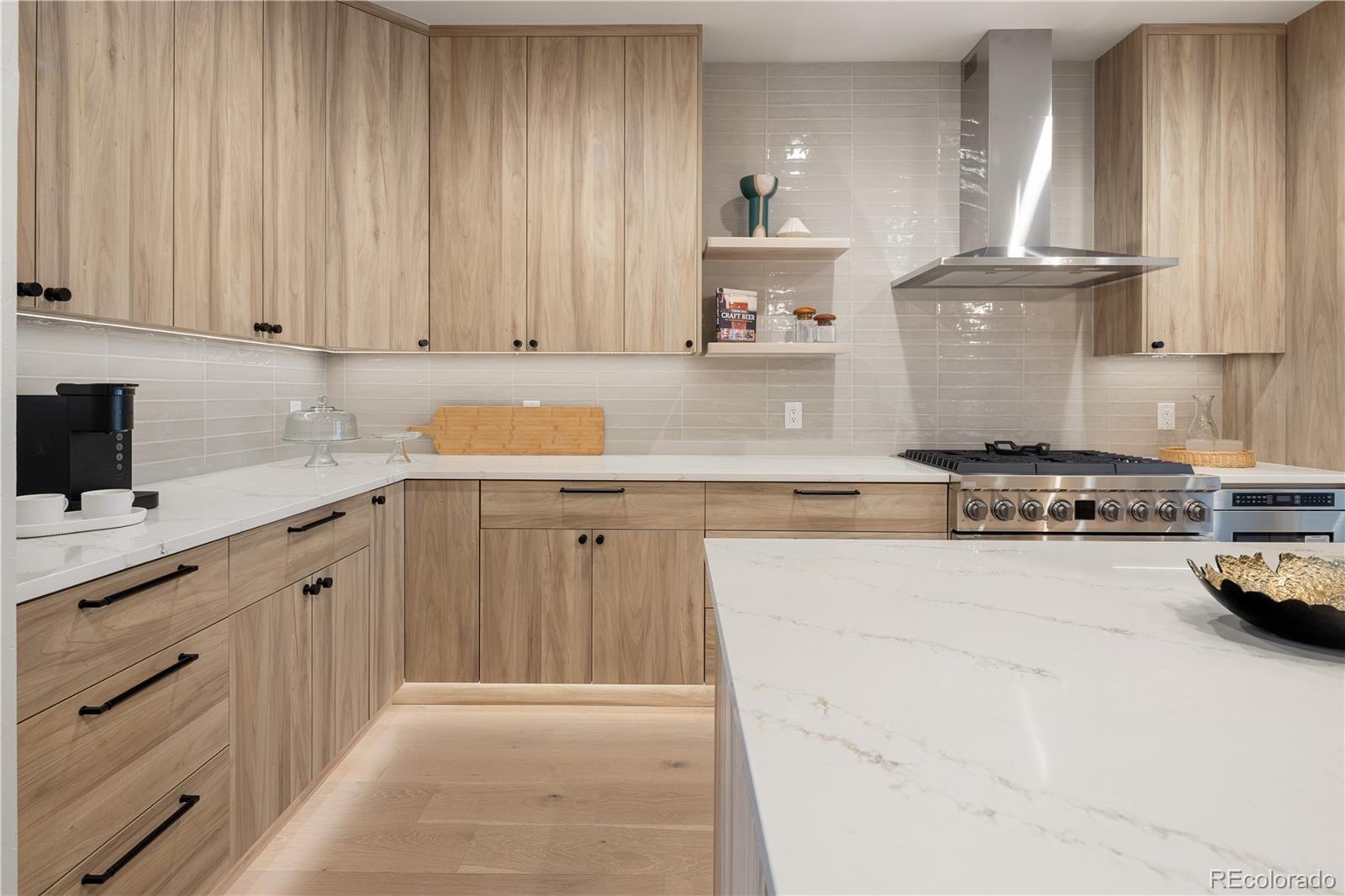 MLS Image #5 for 4572 n raleigh street,denver, Colorado