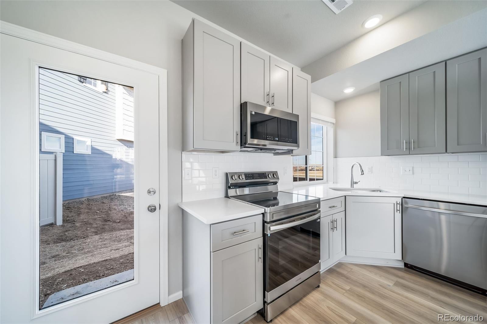 MLS Image #8 for 1247  highview drive,erie, Colorado