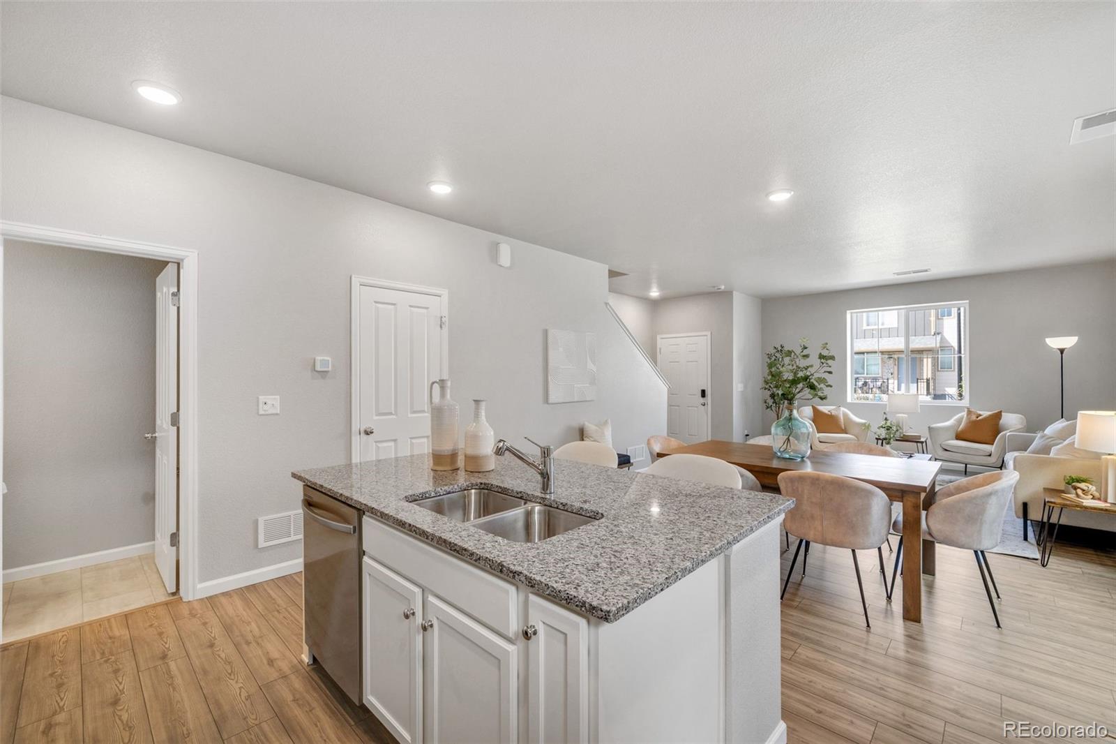 MLS Image #18 for 310  shoveler way,johnstown, Colorado