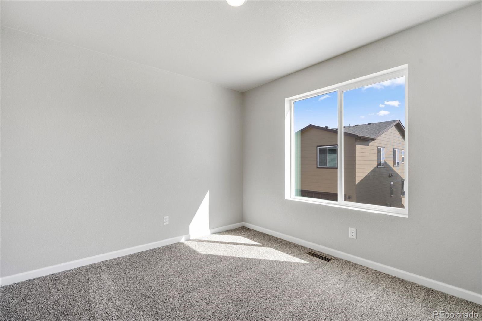 MLS Image #31 for 310  shoveler way,johnstown, Colorado