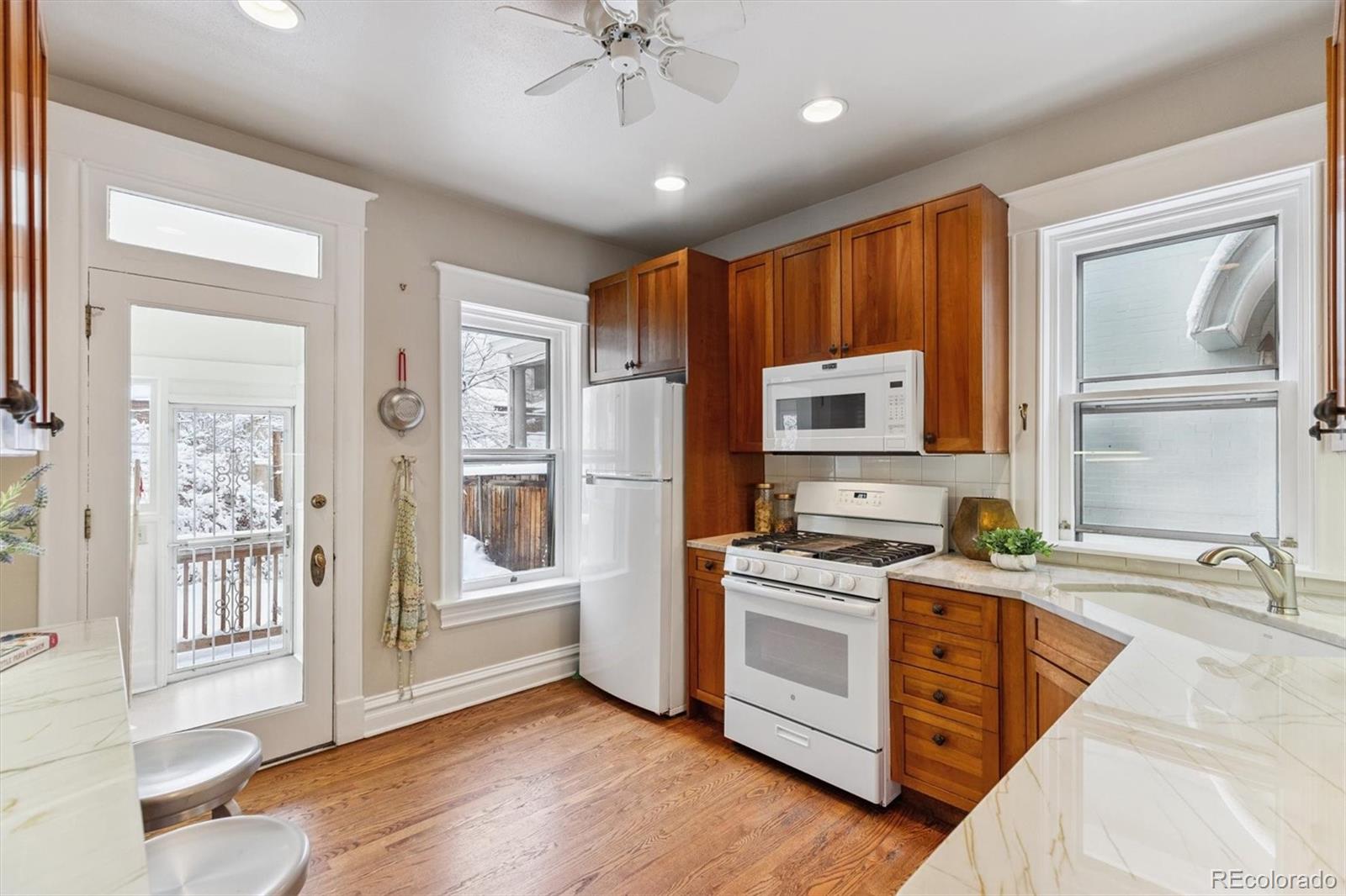 MLS Image #12 for 929 n lafayette street,denver, Colorado