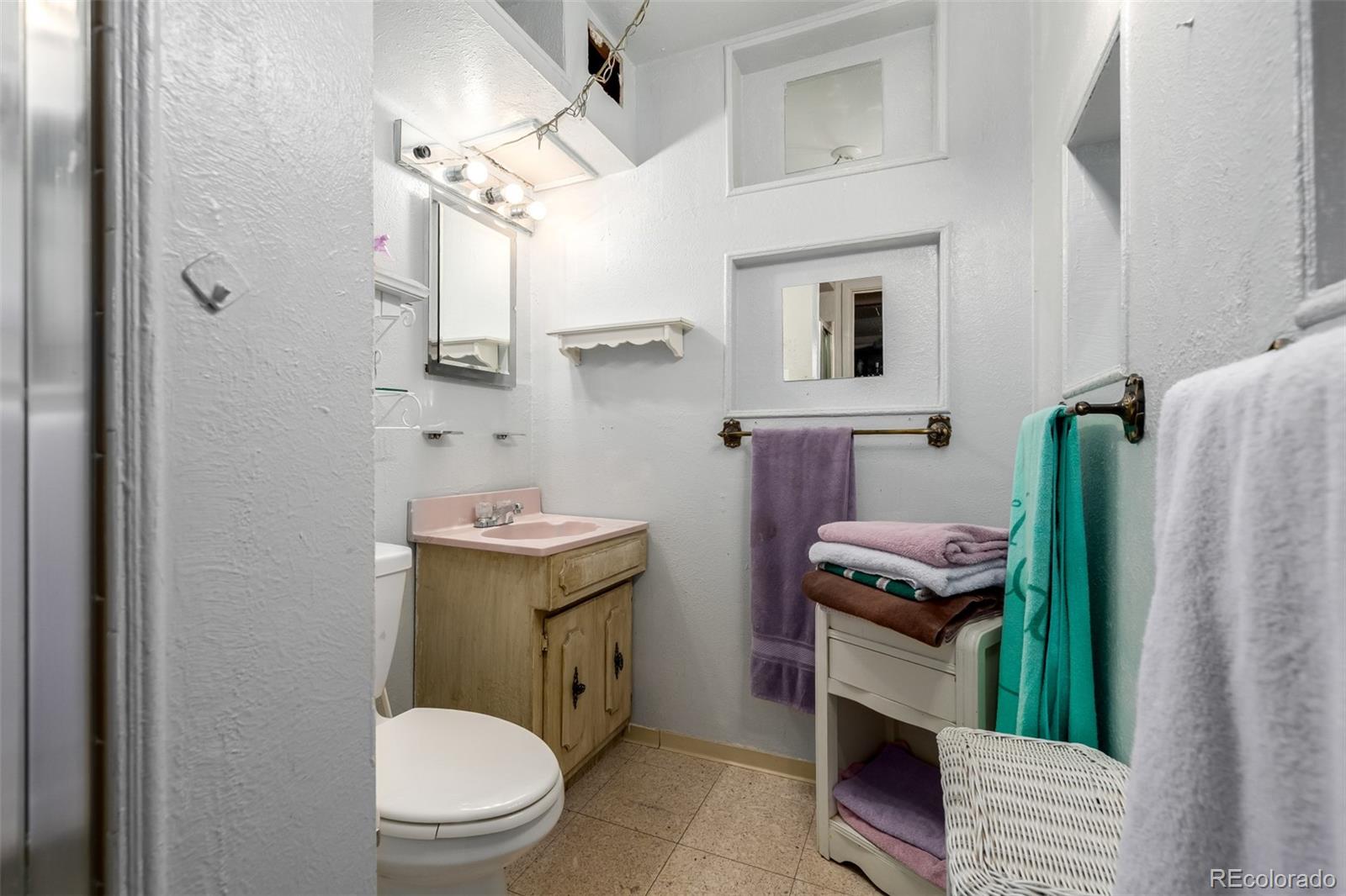 MLS Image #31 for 1665  elmwood lane,denver, Colorado
