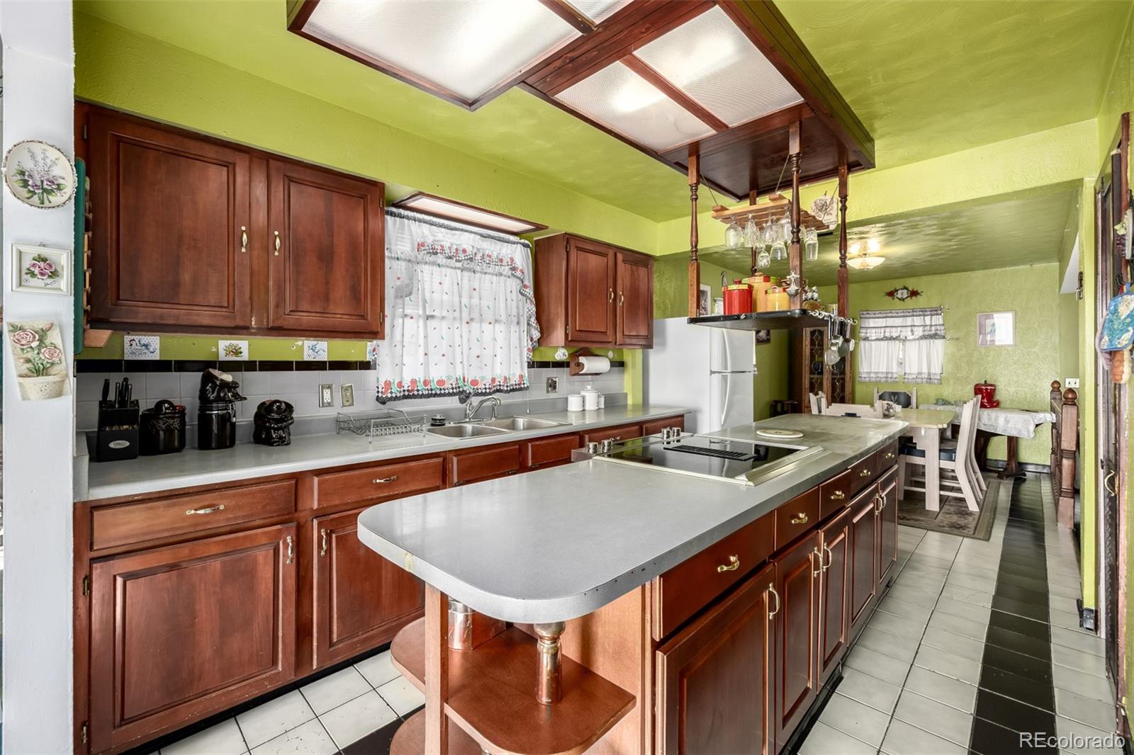 MLS Image #7 for 1665  elmwood lane,denver, Colorado