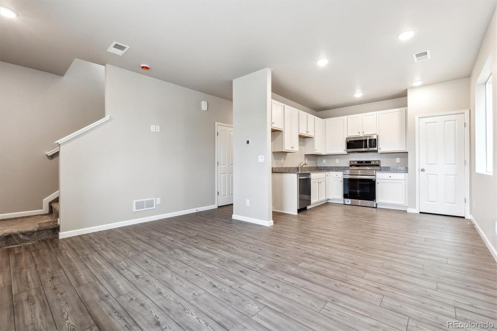 MLS Image #10 for 311  shoveler way,johnstown, Colorado