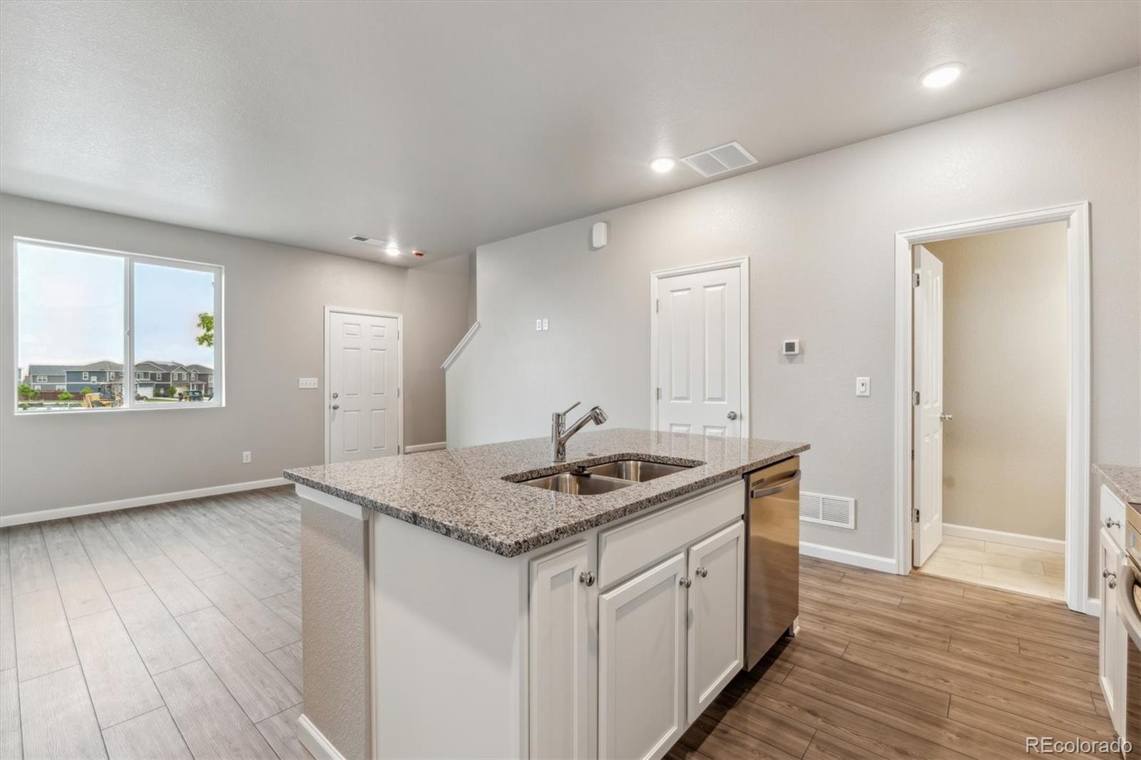 MLS Image #10 for 299  shoveler way,johnstown, Colorado