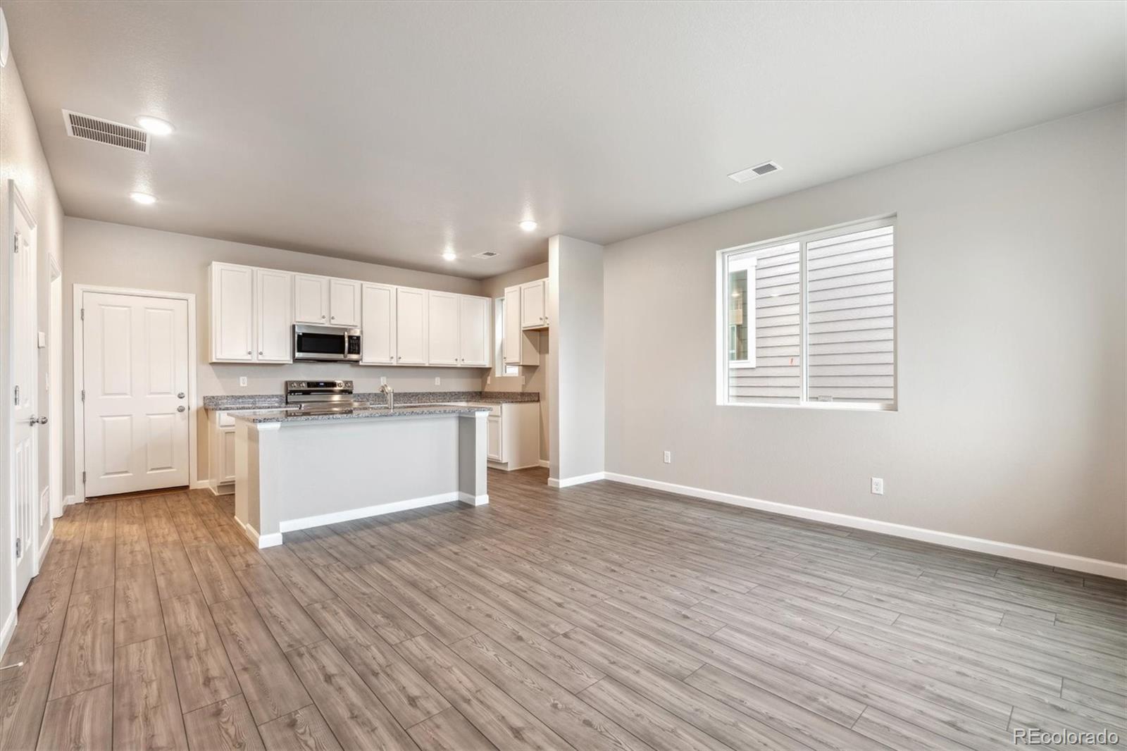 MLS Image #6 for 299  shoveler way,johnstown, Colorado
