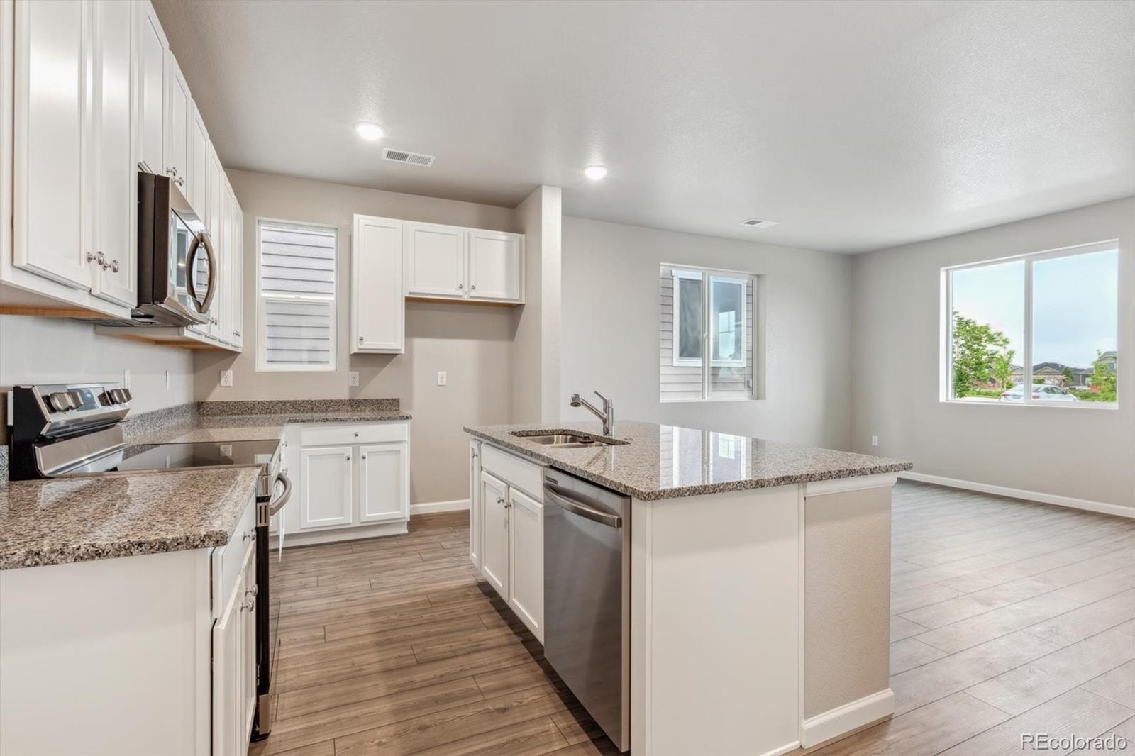 MLS Image #9 for 299  shoveler way,johnstown, Colorado